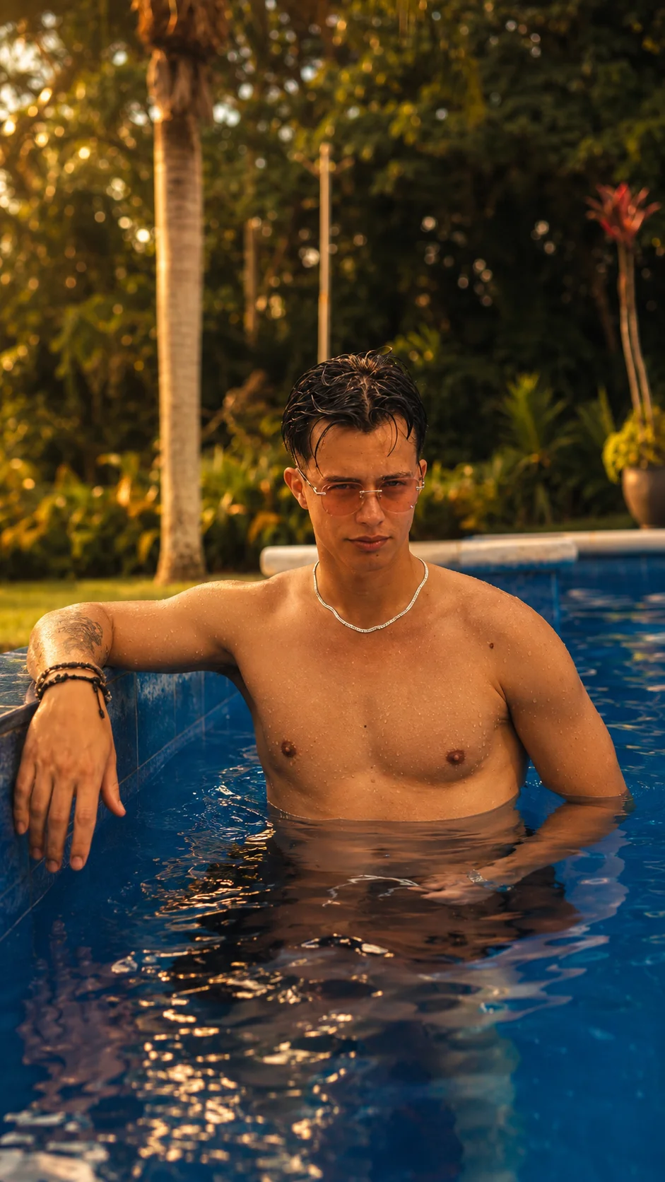 XXX Porn Photo of Nude Brandon_starkk 30