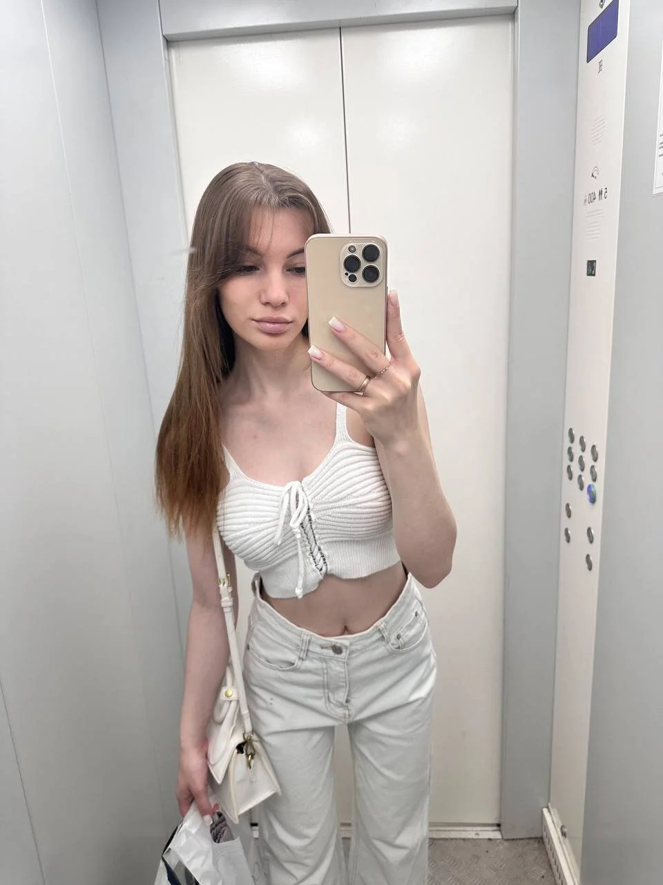 XXX Porn Photo of Nude LaveraMeling 64