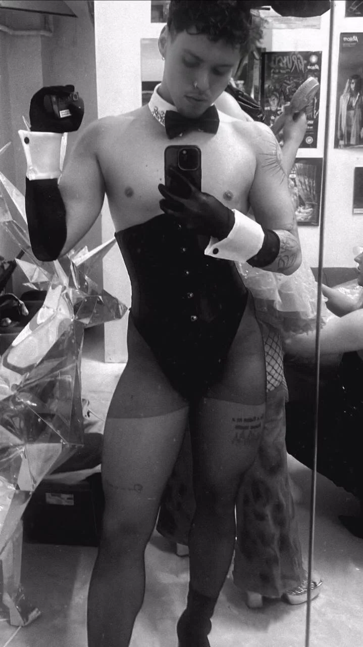 XXX Porn Photo of Nude CurlyStarX 10