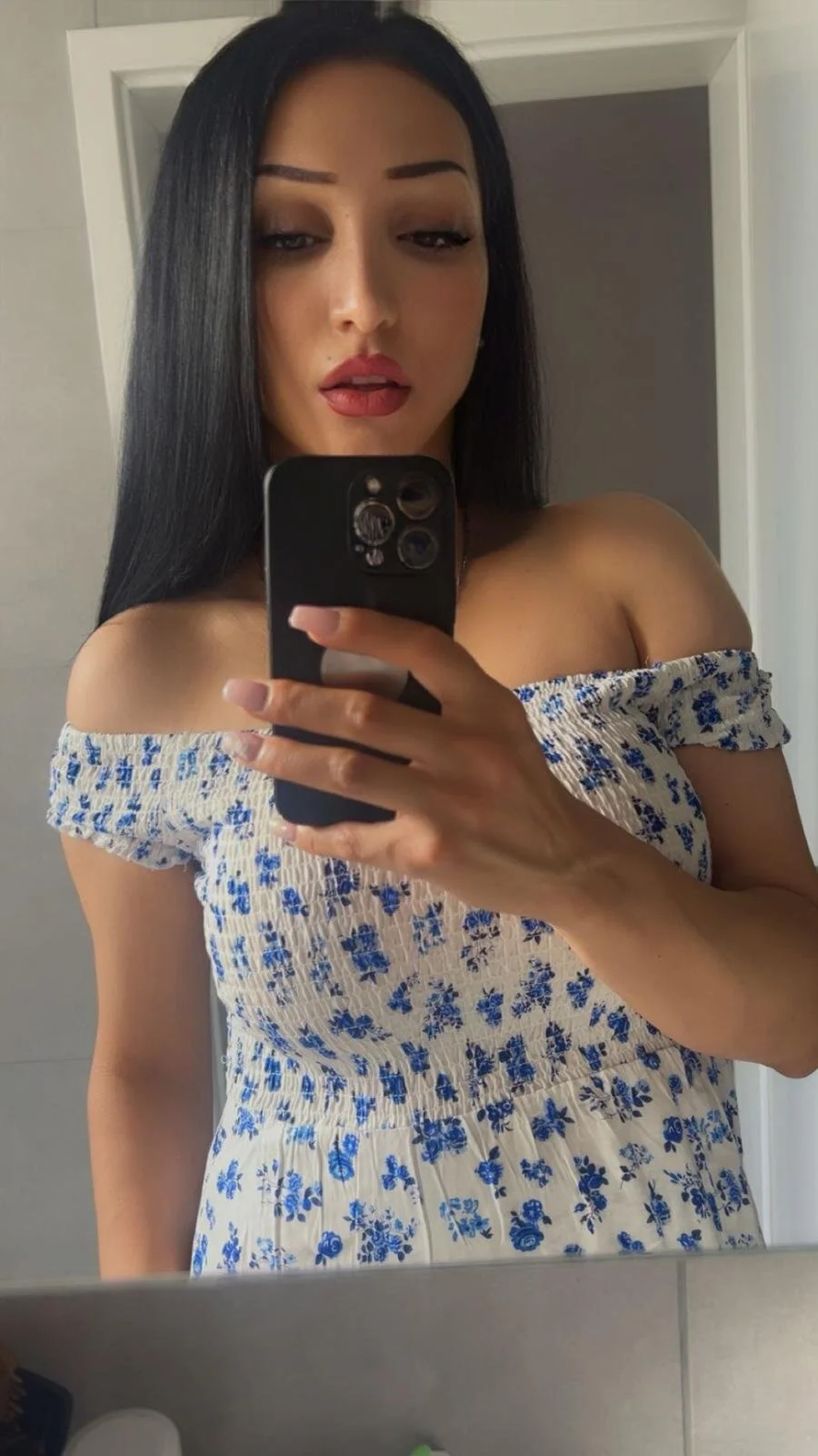 XXX Porn Photo of Nude Ariabellee 1