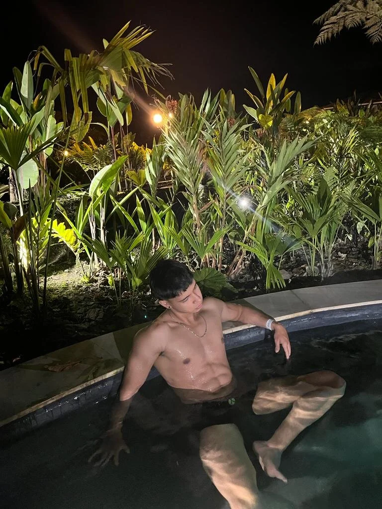 XXX Porn Photo of Nude Bray_Kevin 48