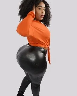 XXX Porn Photo of Nude GiantBootyMilf 13