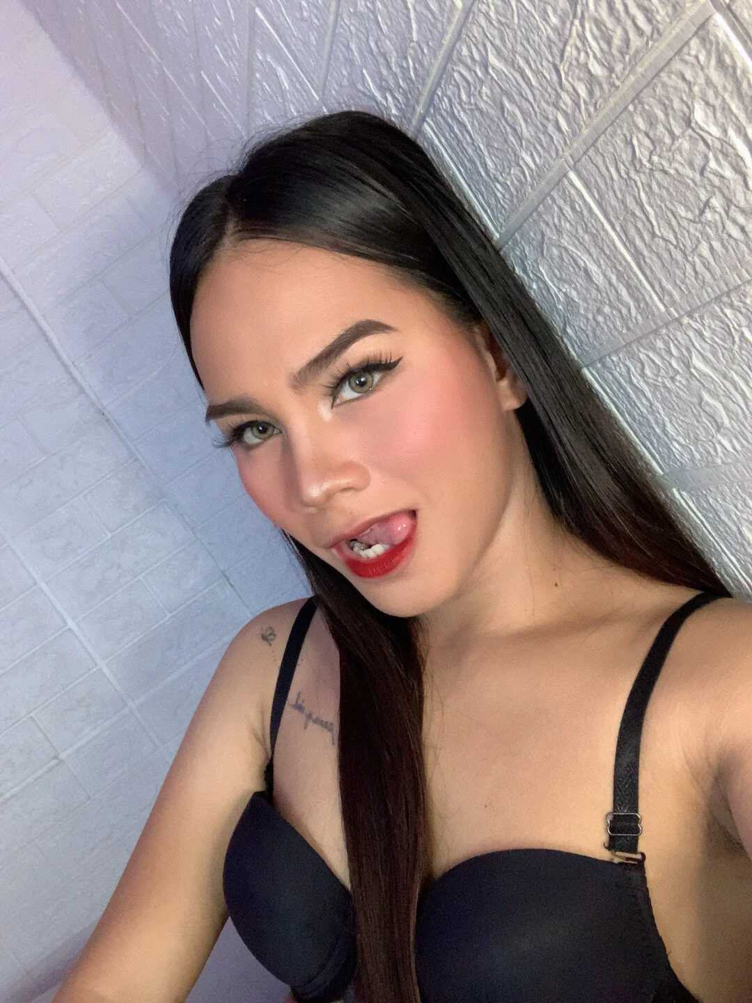 XXX Porn Photo of Nude SanyaGirlx 1