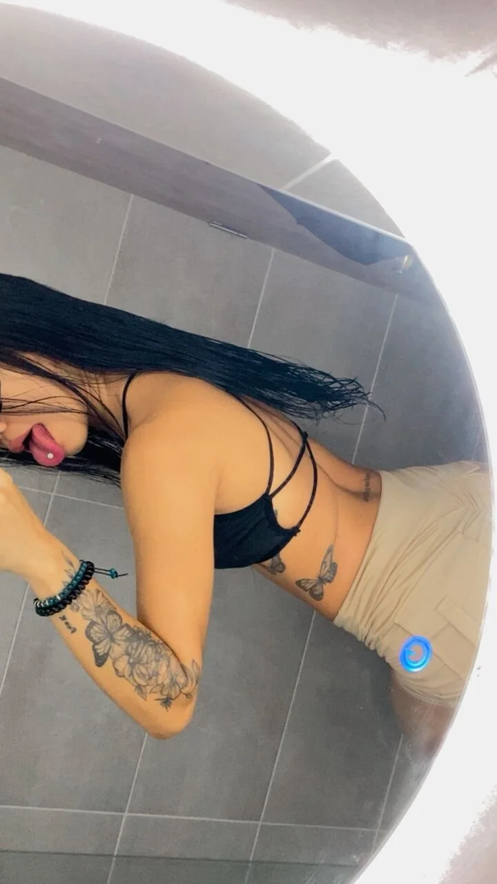 XXX Porn Photo of Nude AmberrHT 1
