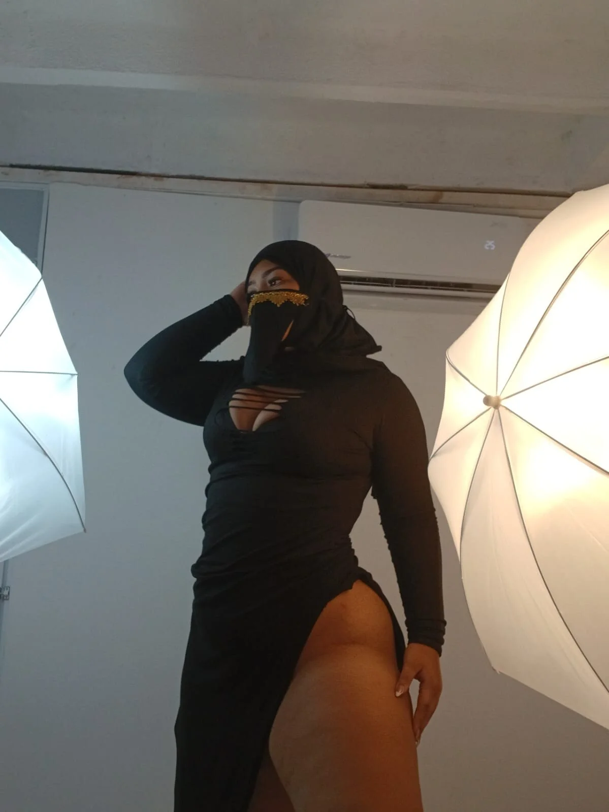 XXX Porn Photo of Nude samiraa_haalem 13