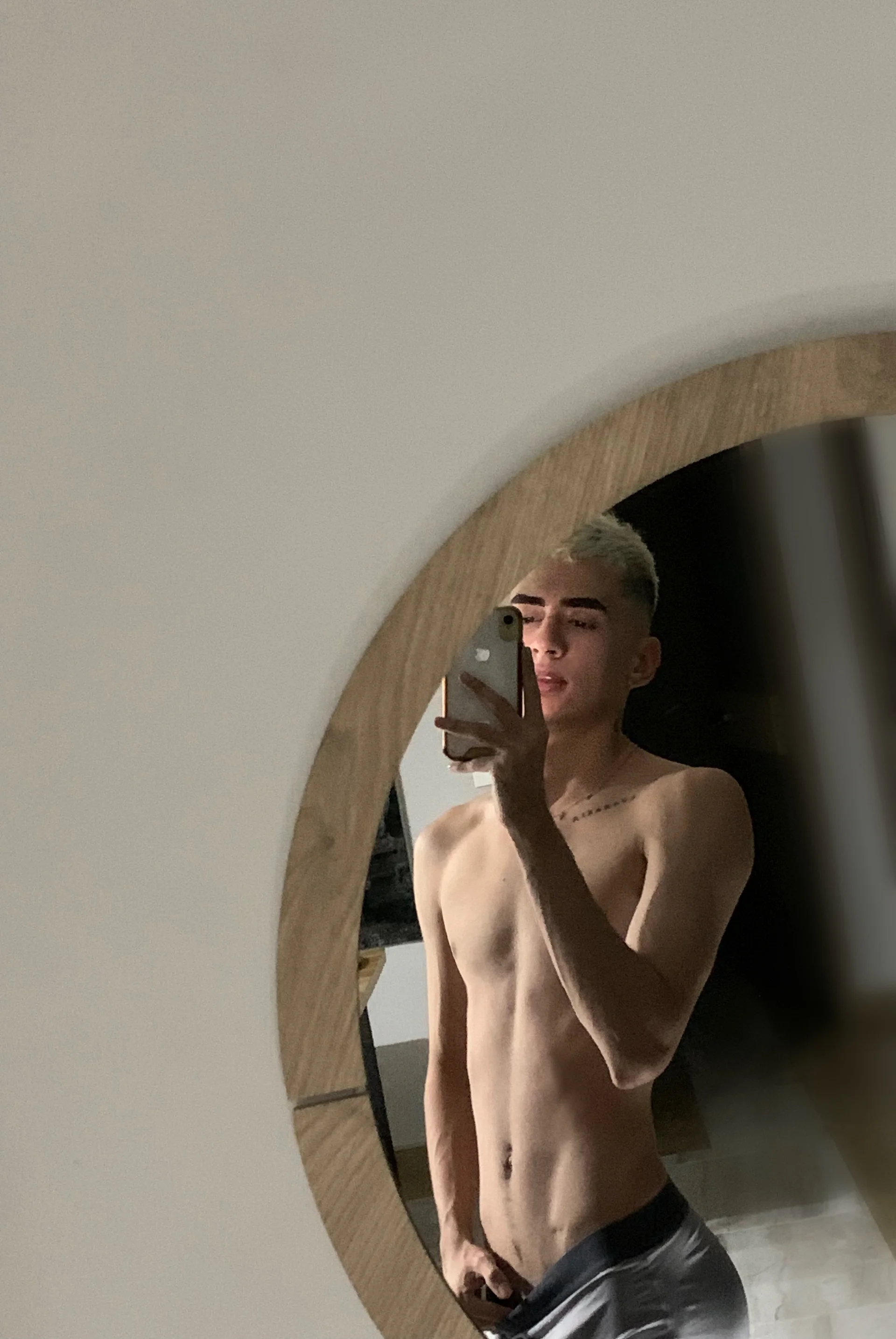 XXX Porn Photo of Nude Aaron_Tate 6