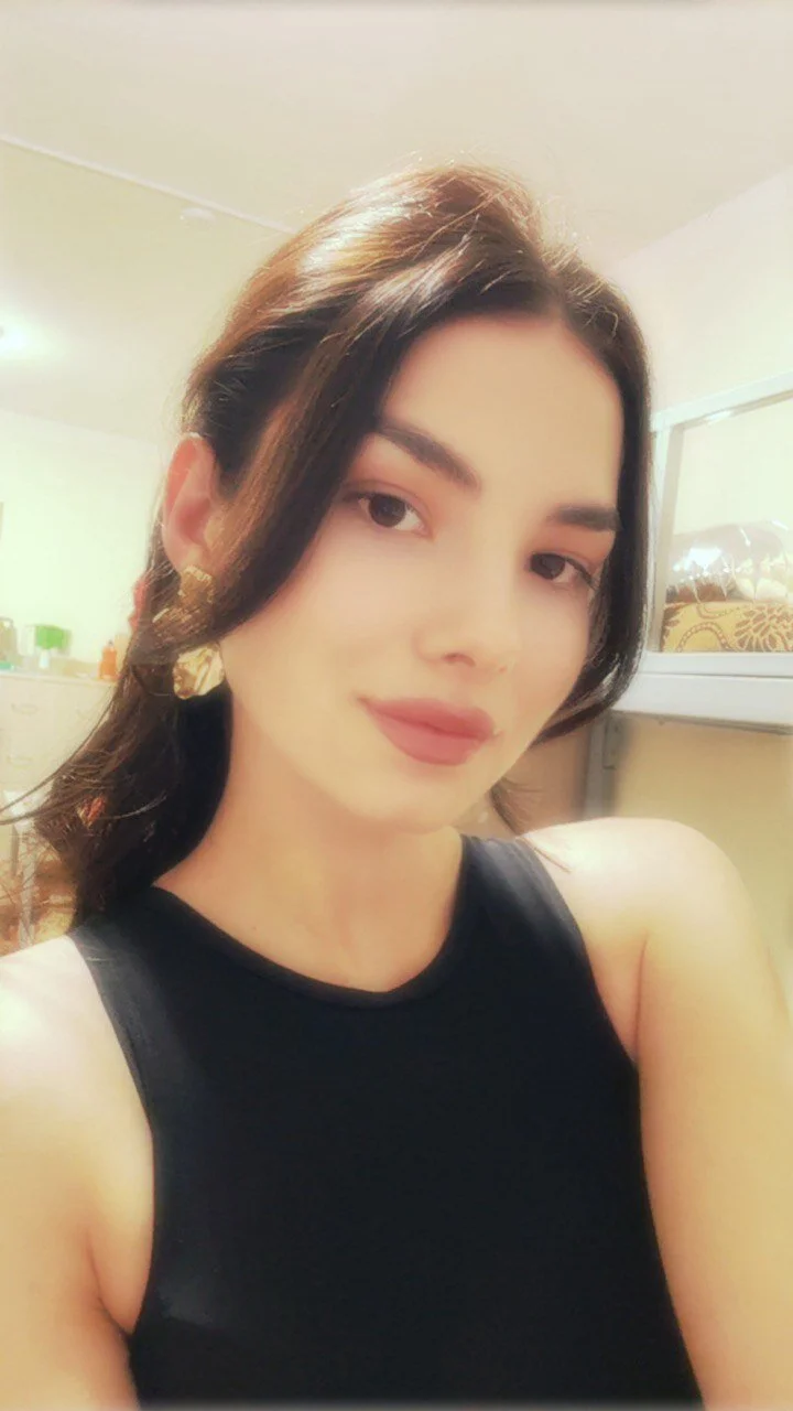 XXX Porn Photo of Nude Laura_Sunday 12