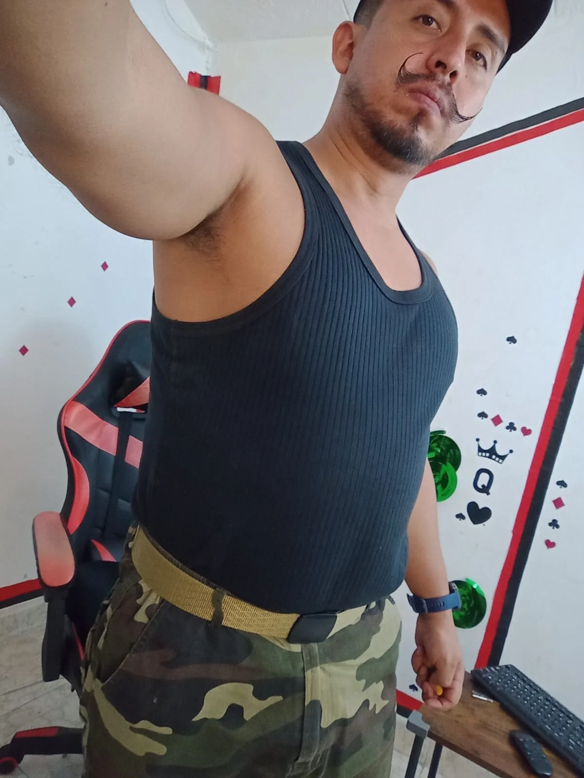 XXX Porn Photo of Nude KalethBigDick 1939
