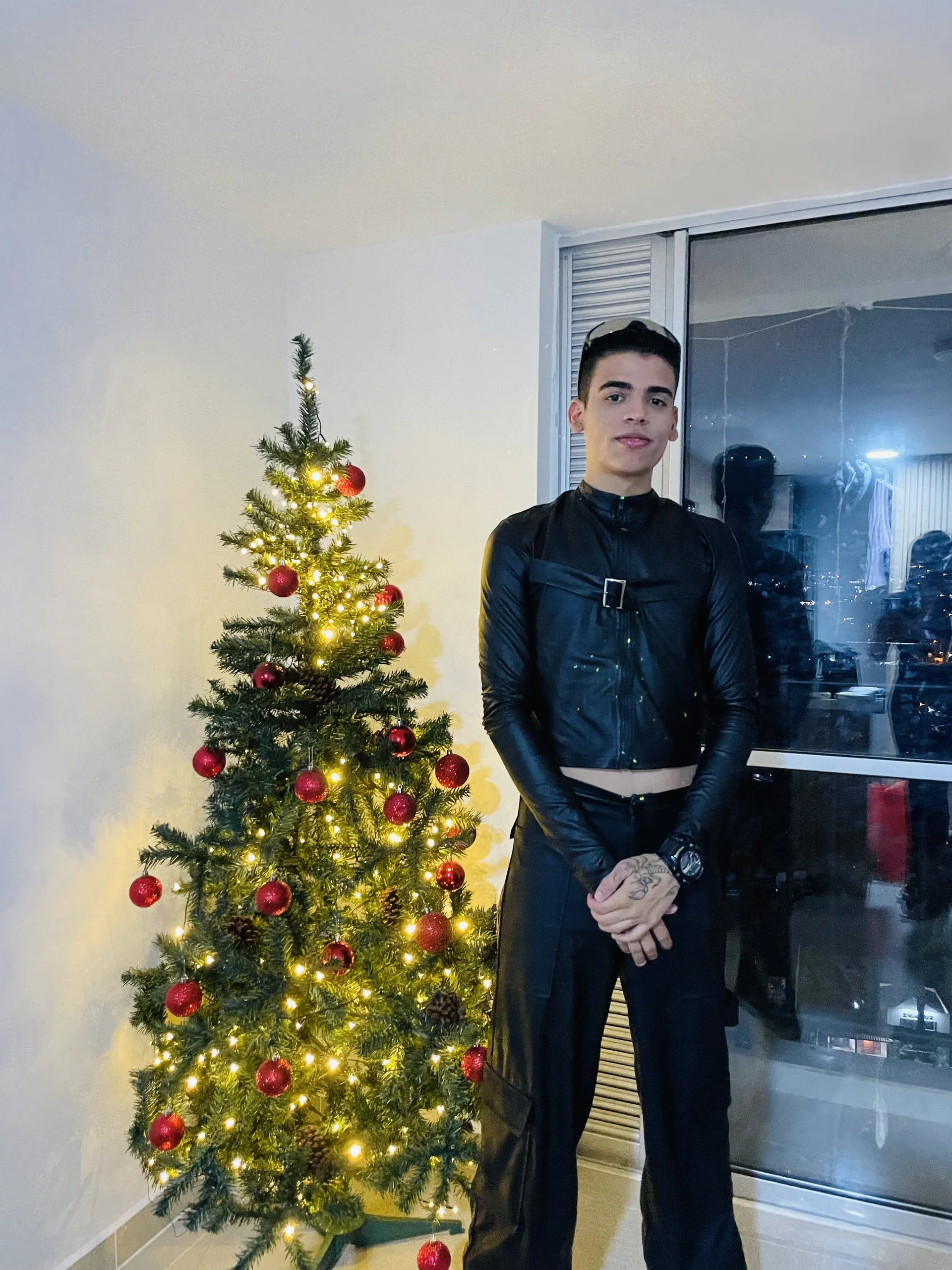 XXX Porn Photo of Nude PrincesLeo 9