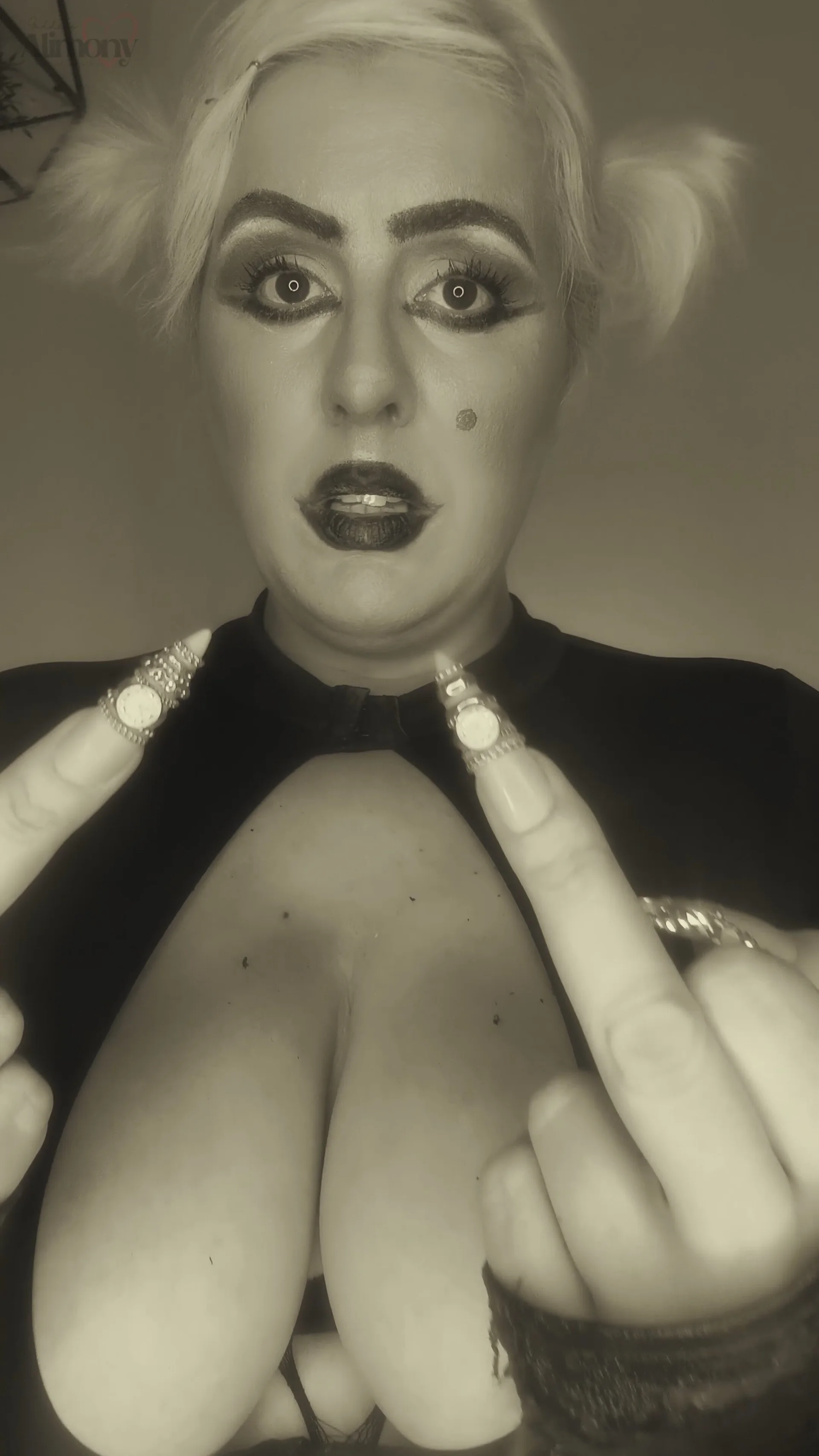 XXX Porn Photo of Nude GoddessAlimony 1502