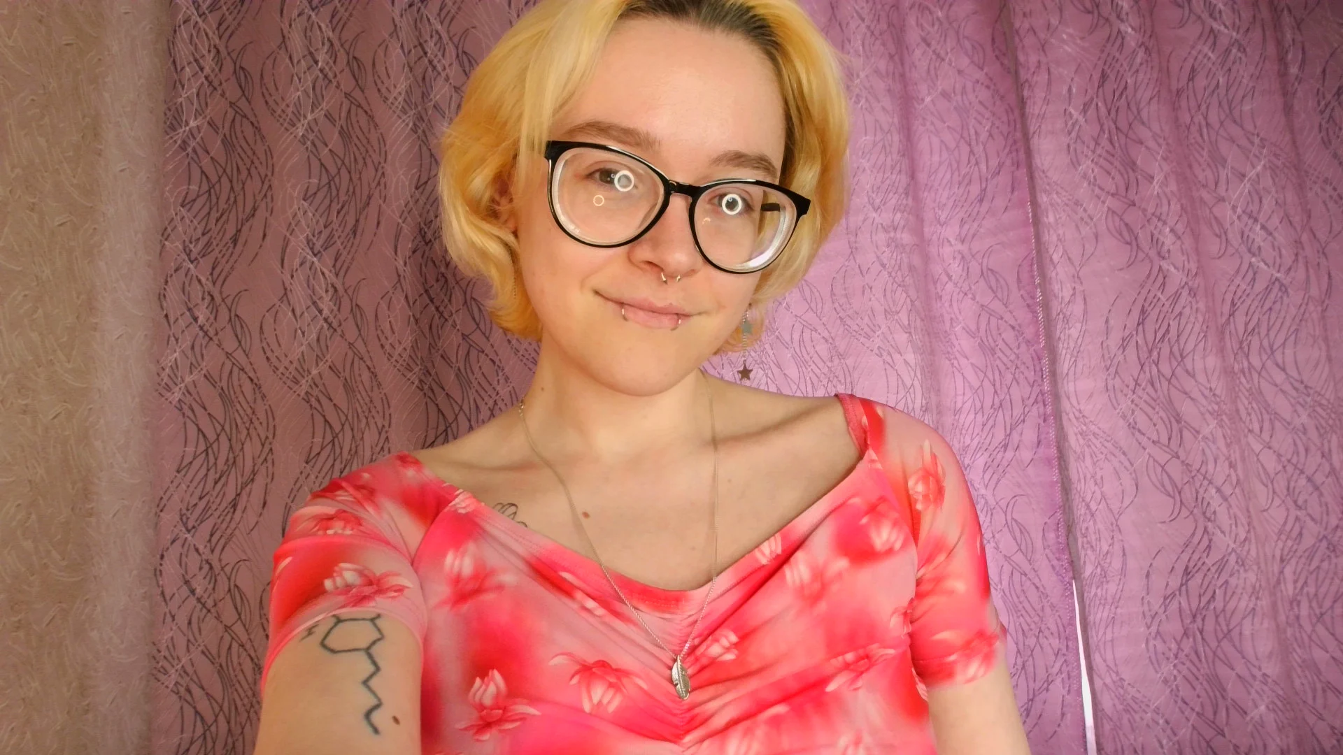 XXX Porn Photo of Nude alisahug 18