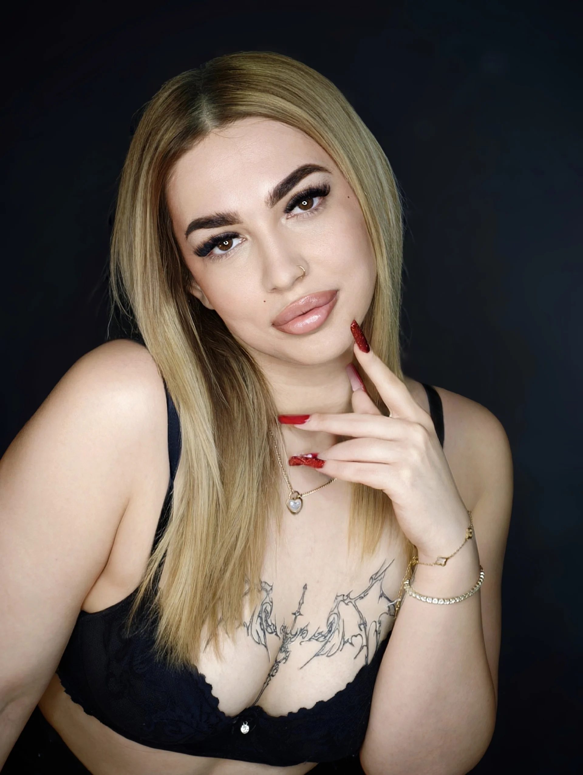 XXX Porn Photo of Nude ZarasPlayground 16