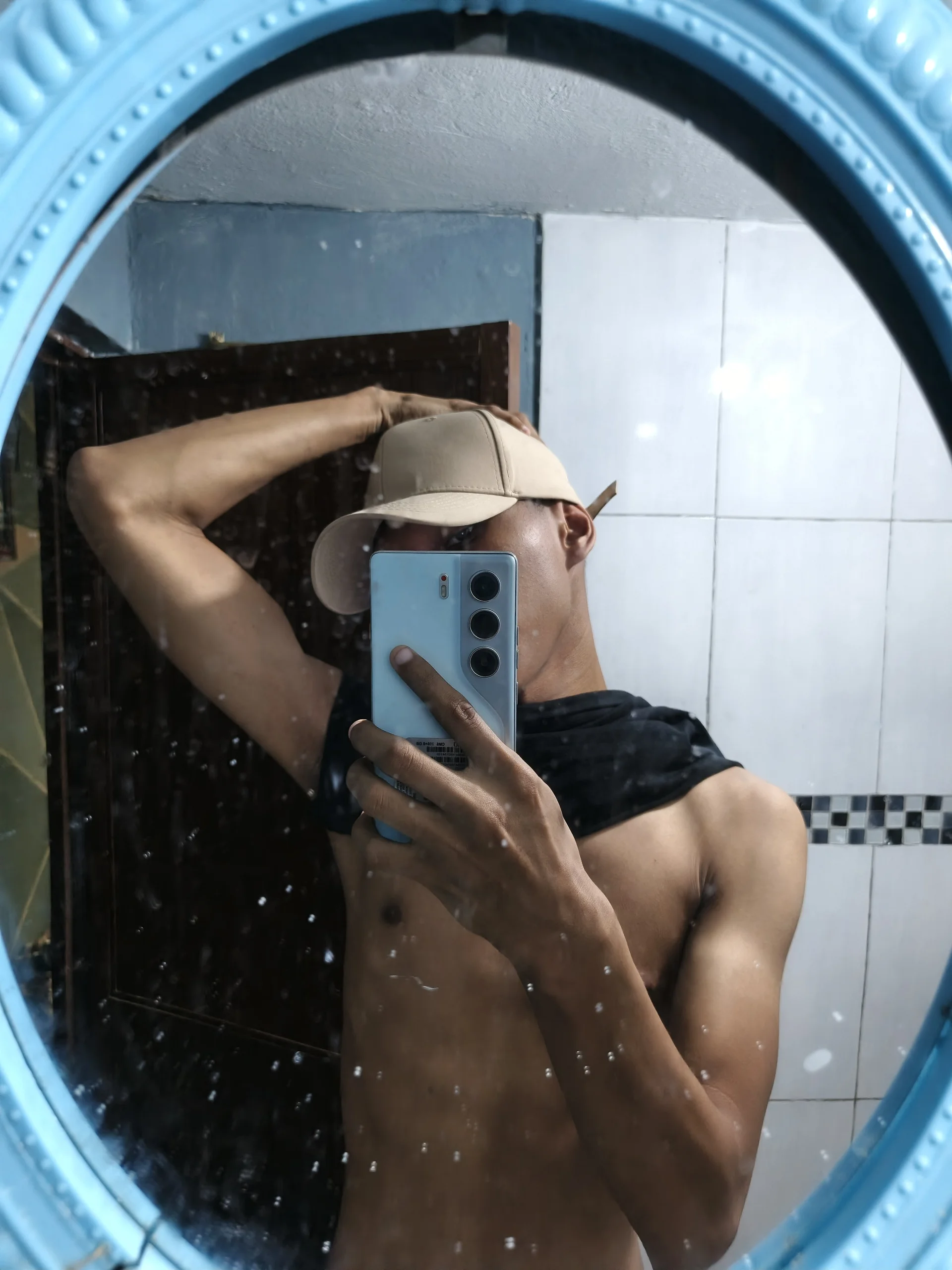 XXX Porn Photo of Nude ElJohan5 5