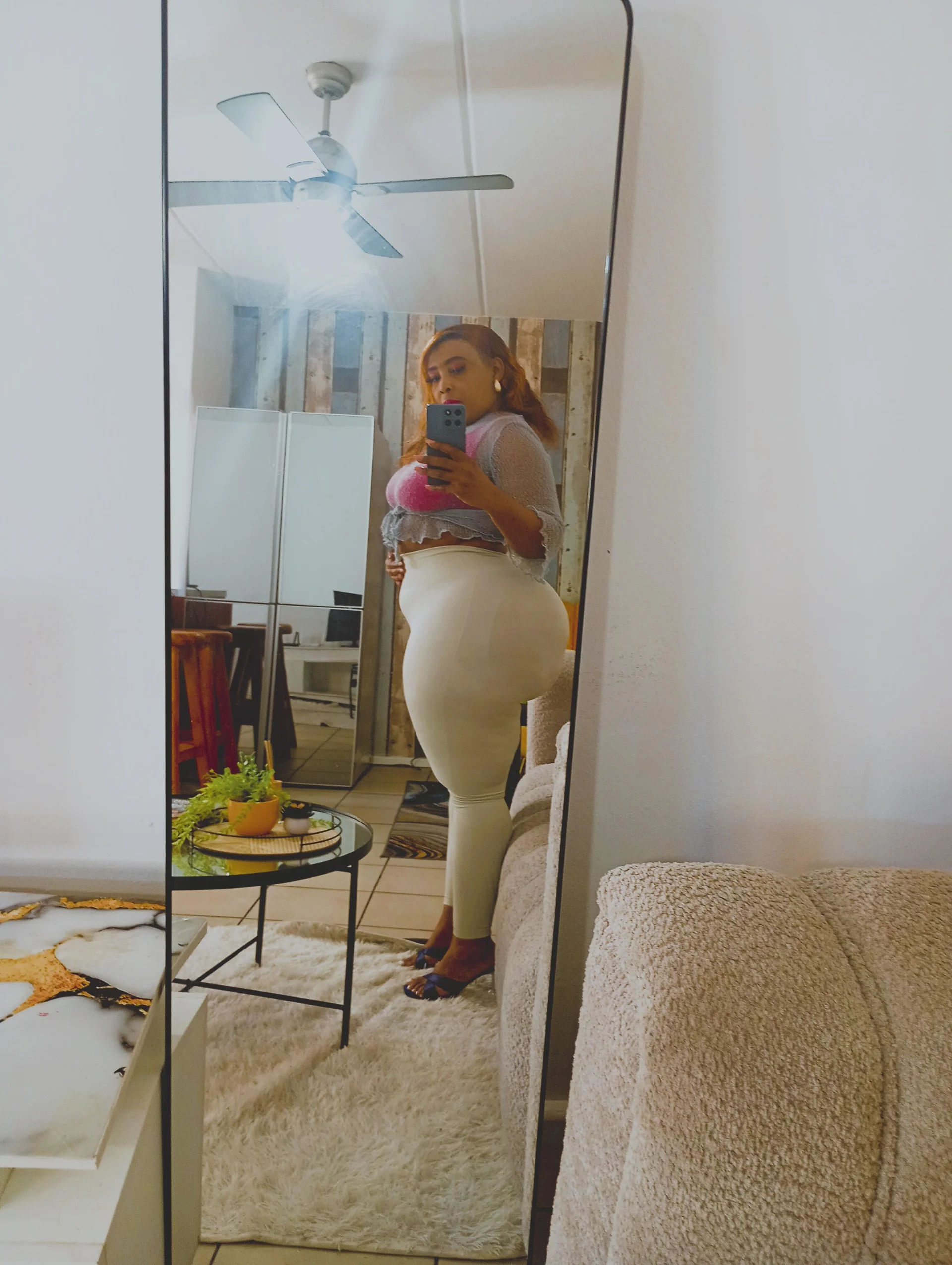 XXX Porn Photo of Nude GiantBootyMilf 6