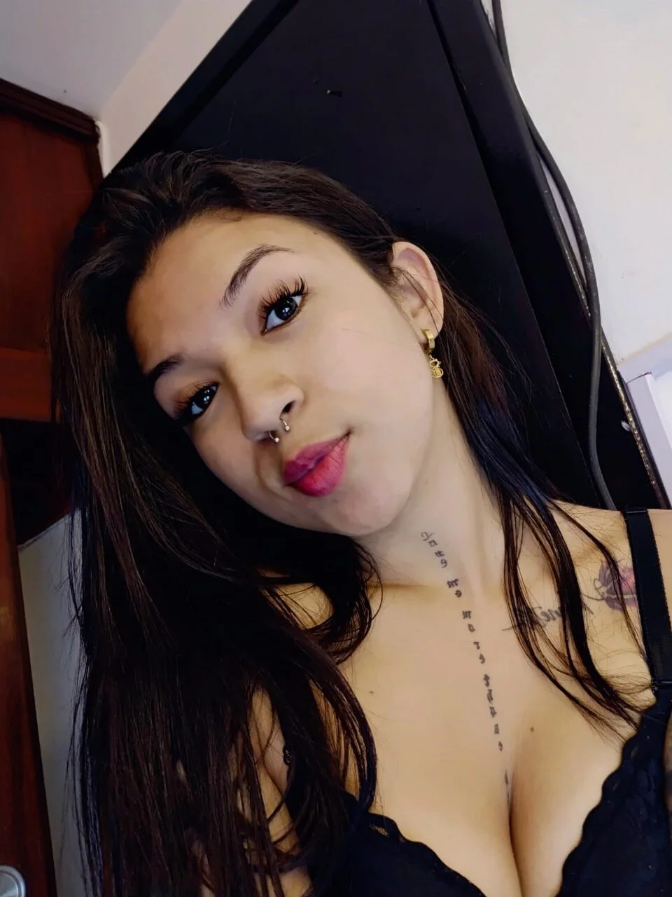 XXX Porn Photo of Nude lil_charme 14