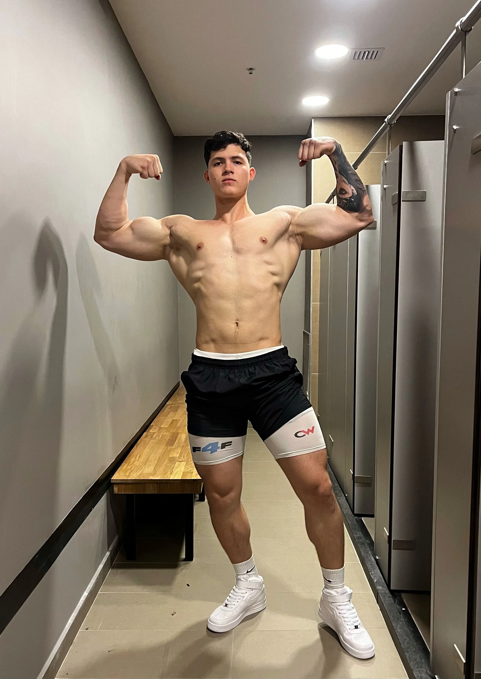 XXX Porn Photo of Nude Hazzan_Velez 2