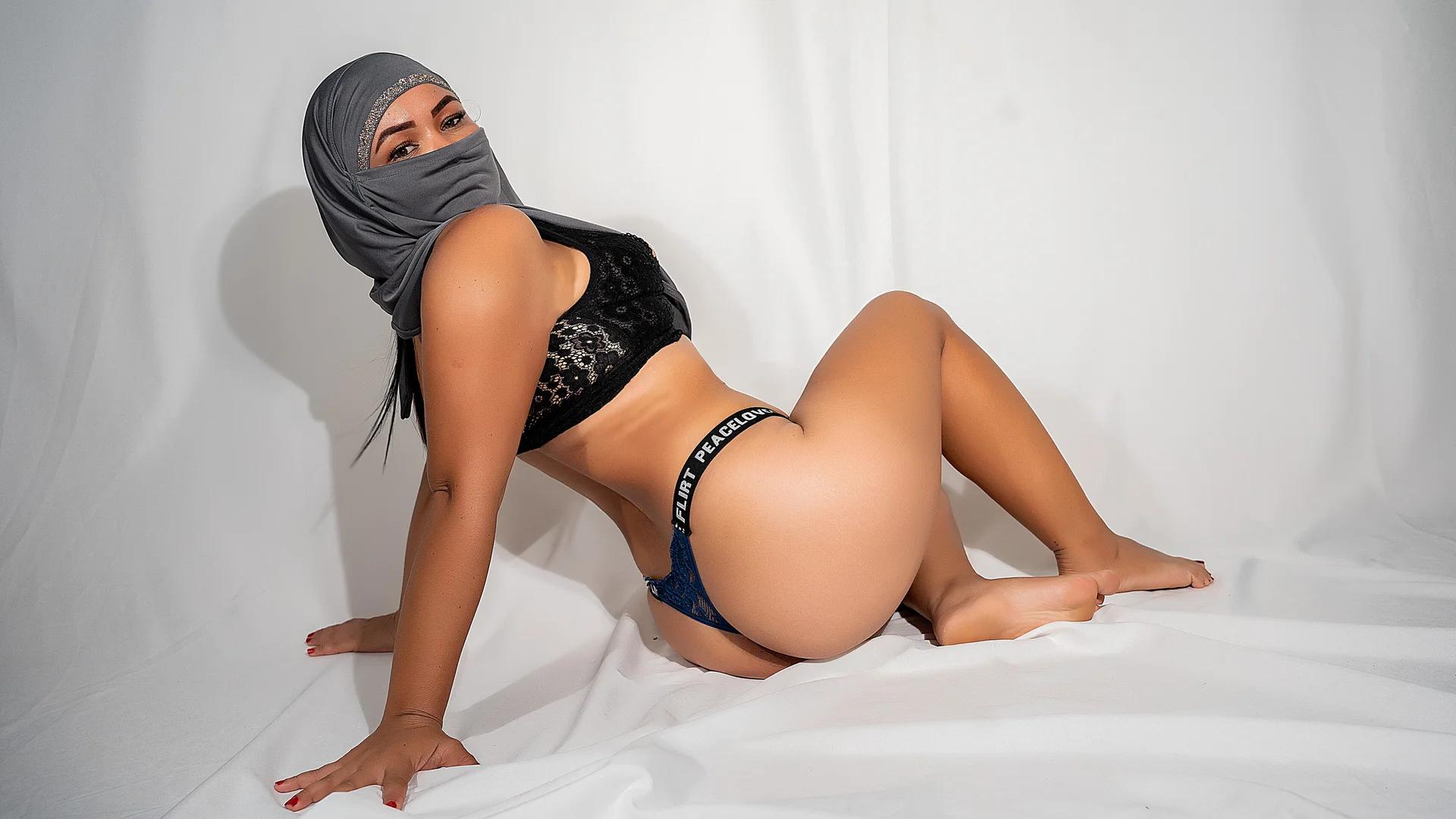 XXX Porn Photo of Nude Layla_arabelle 13