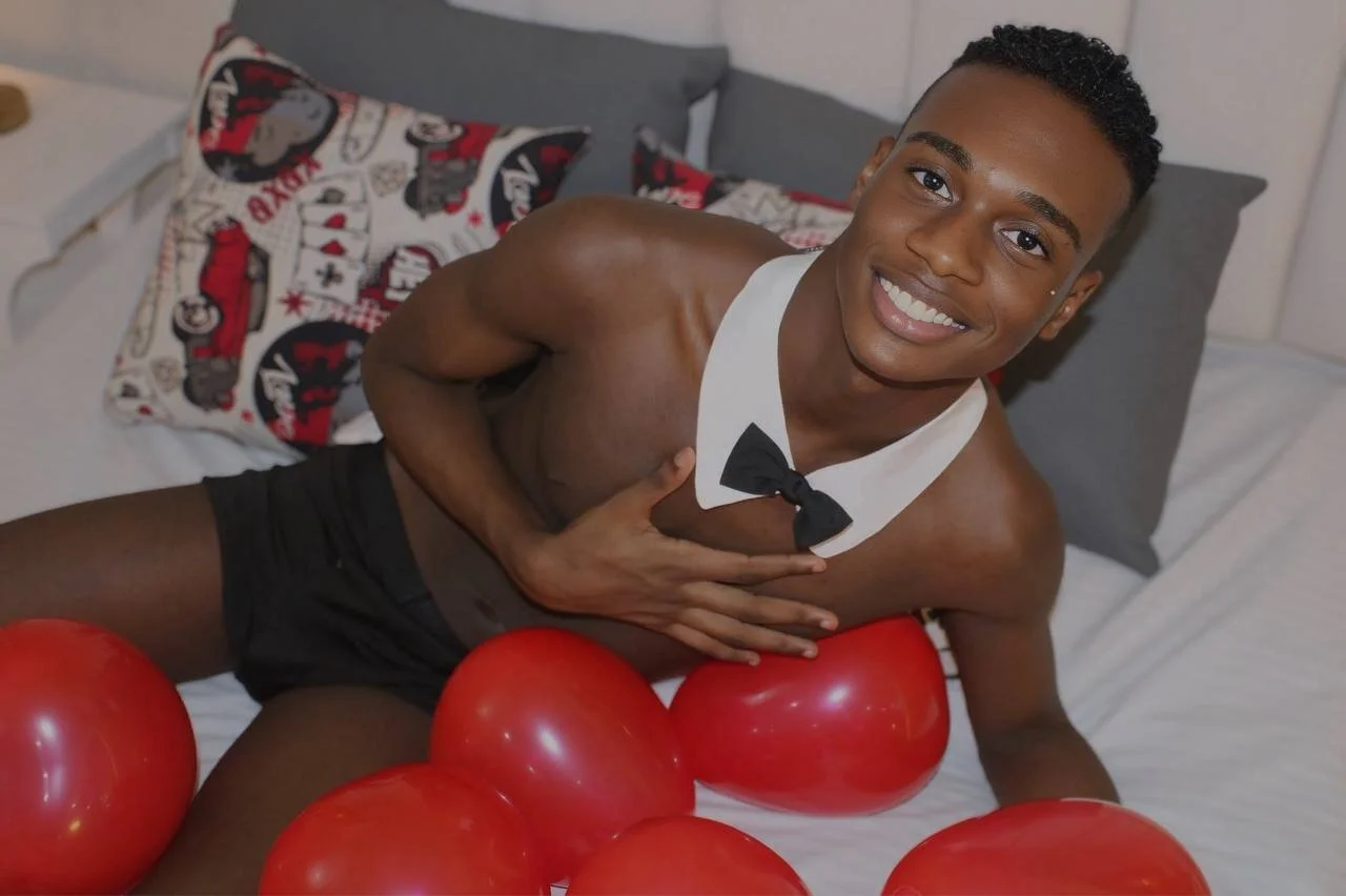 XXX Porn Photo of Nude noah_johes 14