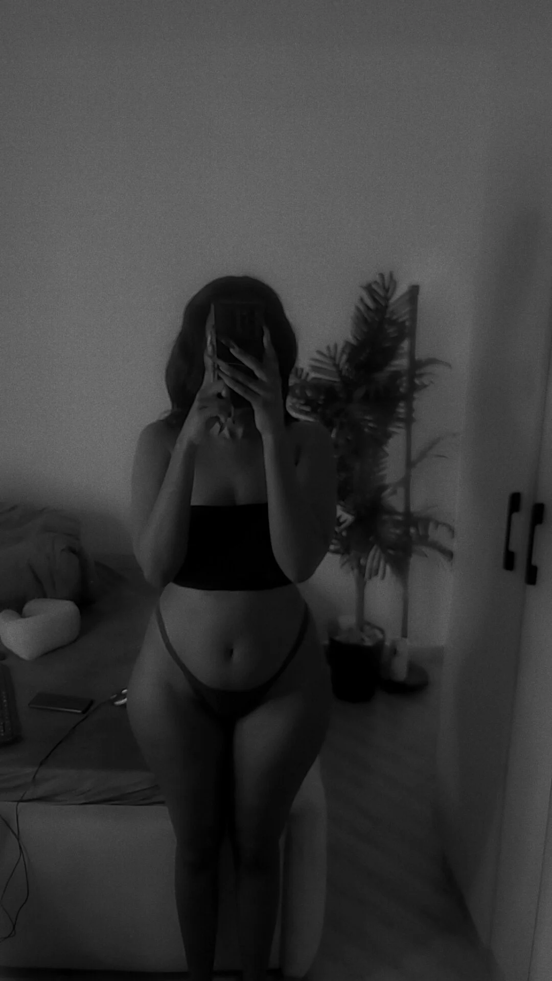 XXX Porn Photo of Nude CurvyGlass 3