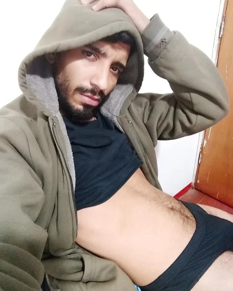 XXX Porn Photo of Nude Arabianboyq 1