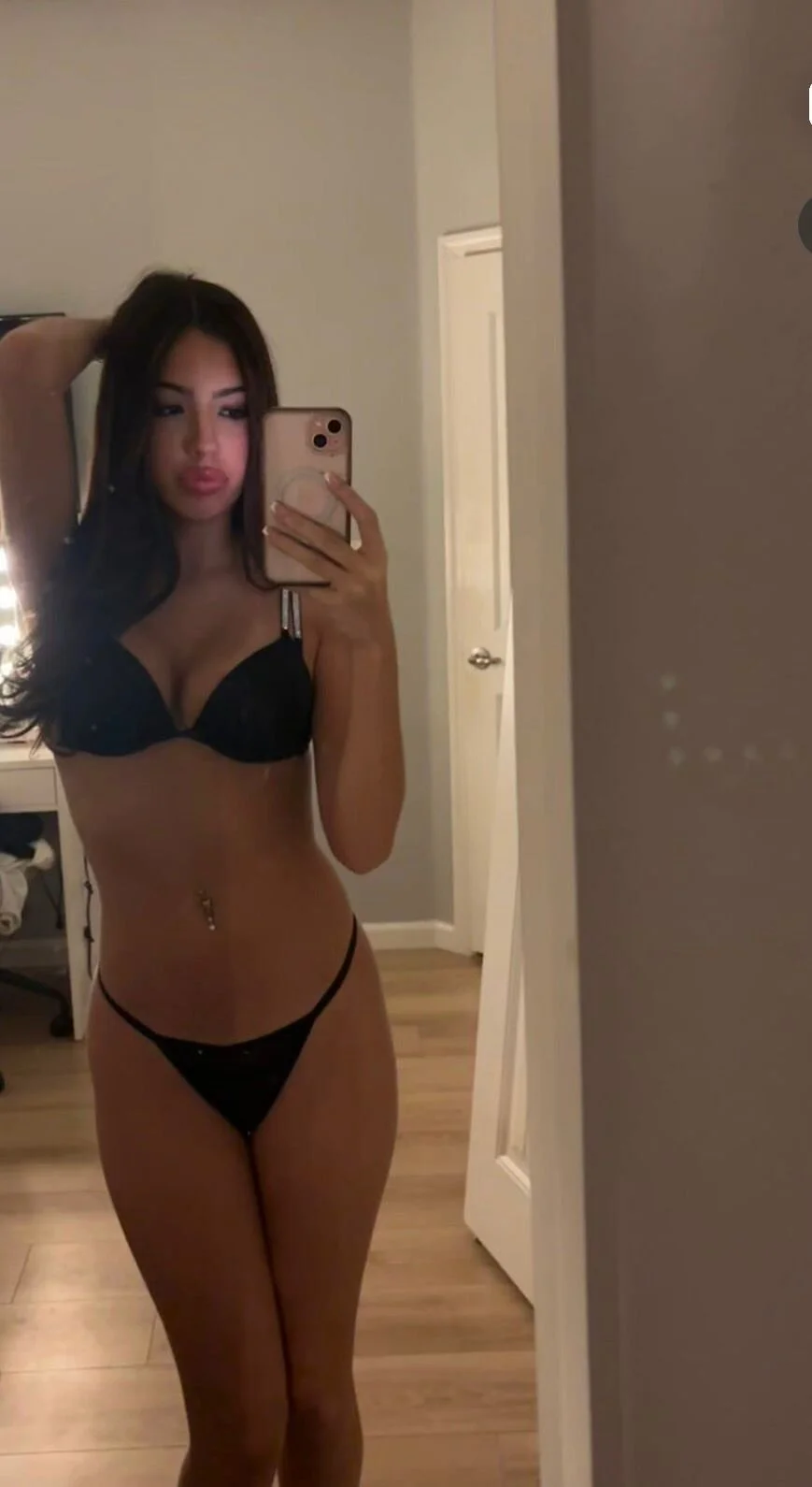 XXX Porn Photo of Nude giselle_ray 1