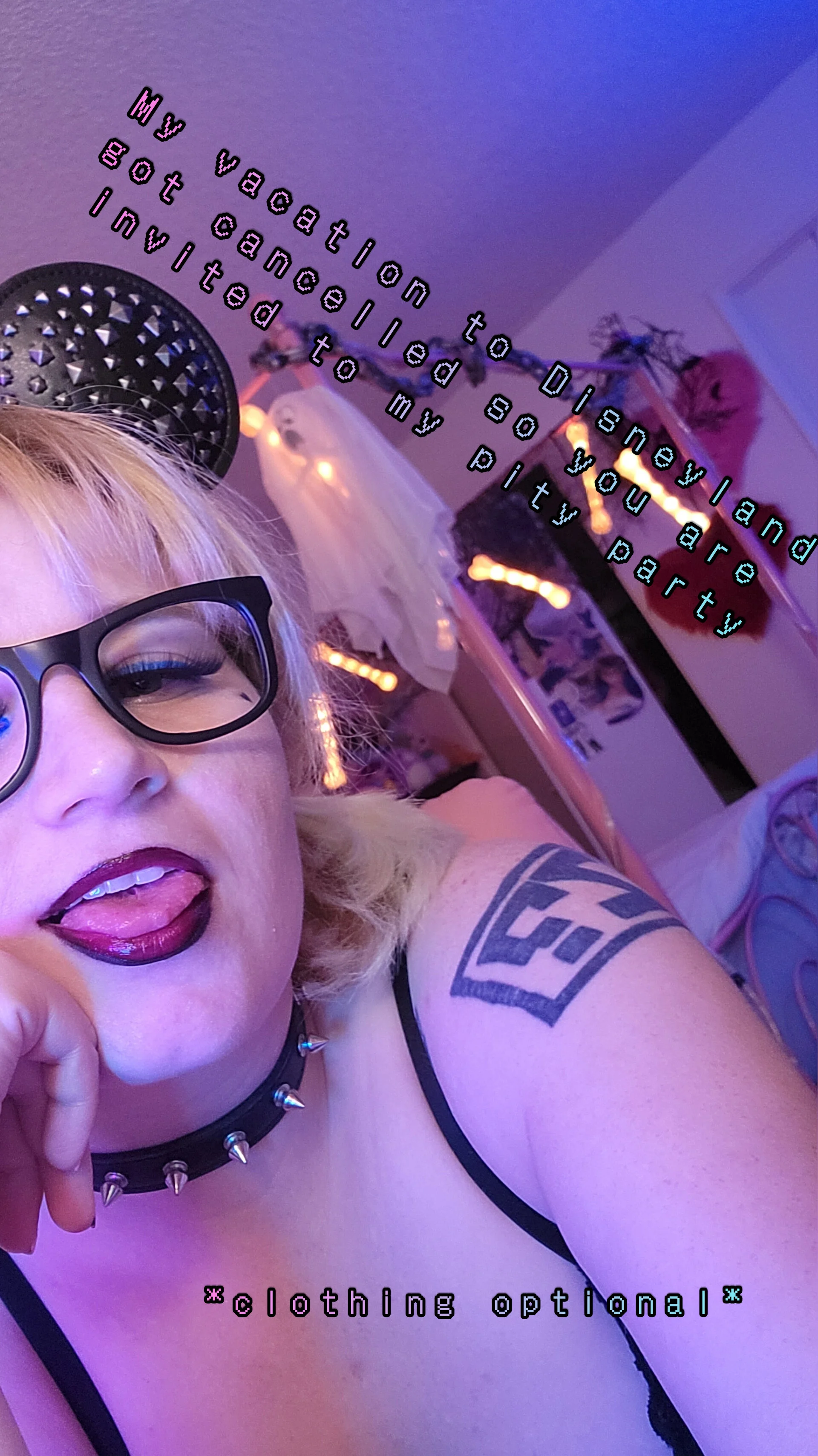 XXX Porn Photo of Nude Glitch_Witch 9
