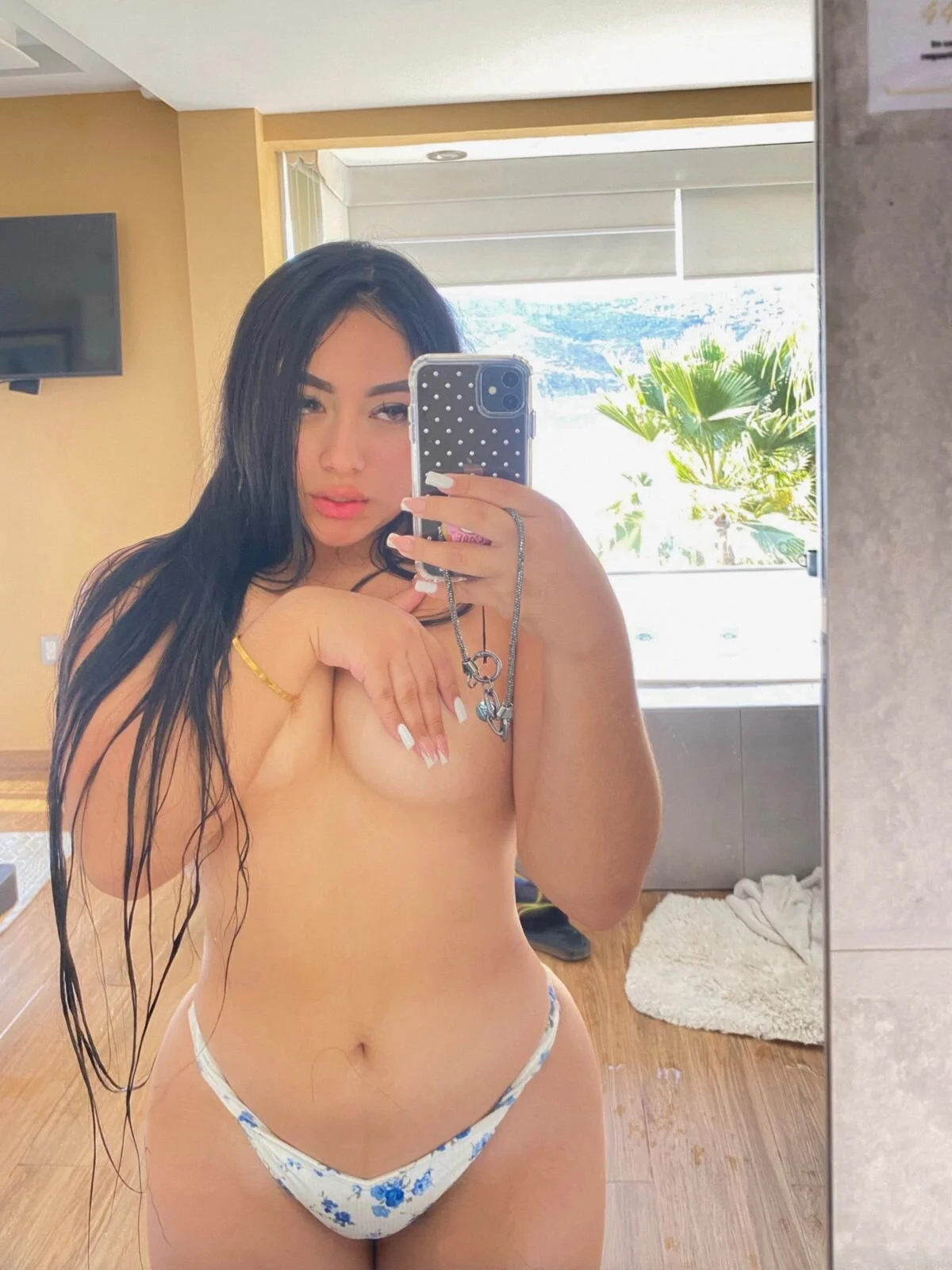 XXX Porn Photo of Nude gaby_desire777 3
