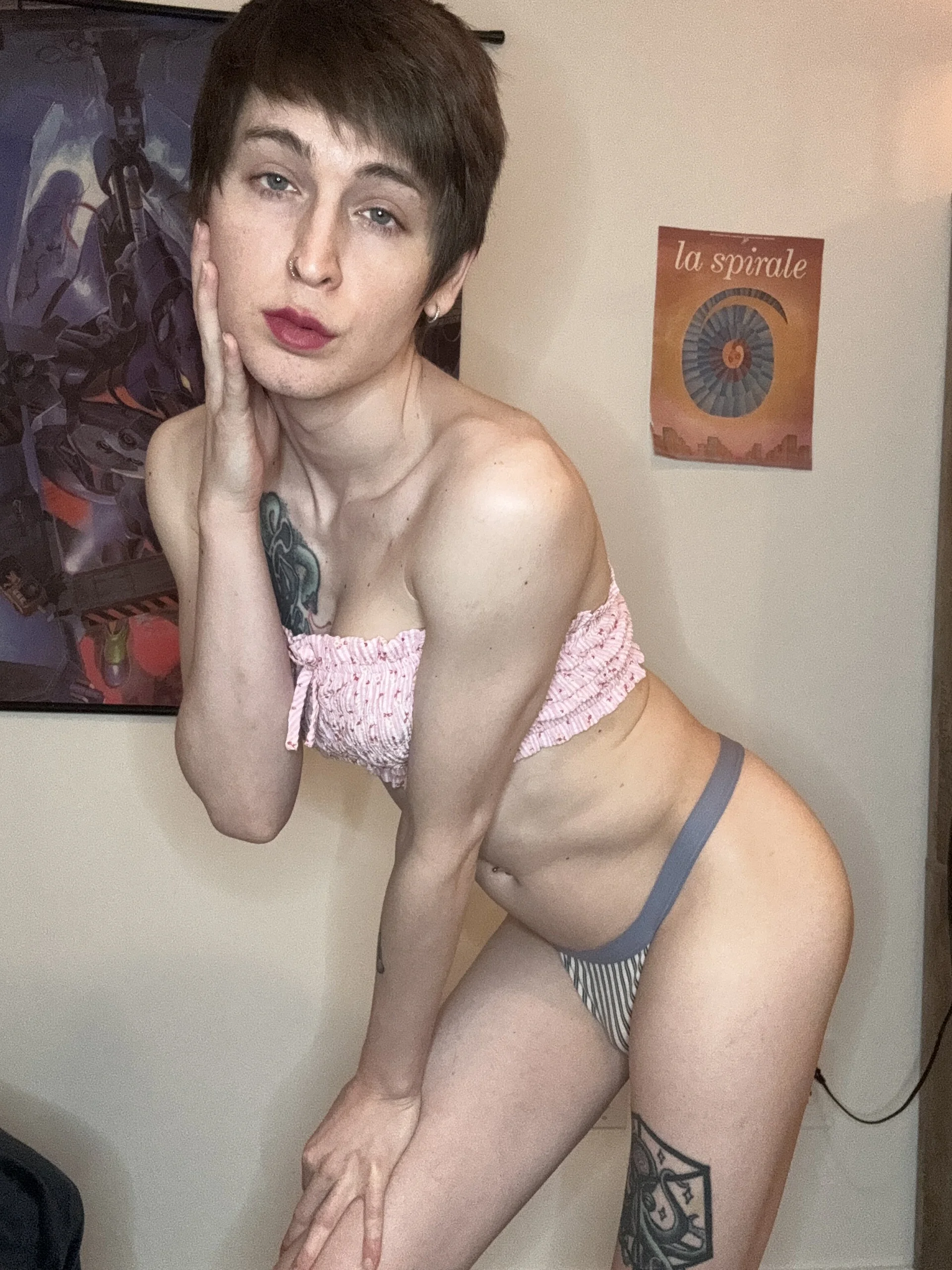 XXX Porn Photo of Nude vivi-iso59 4