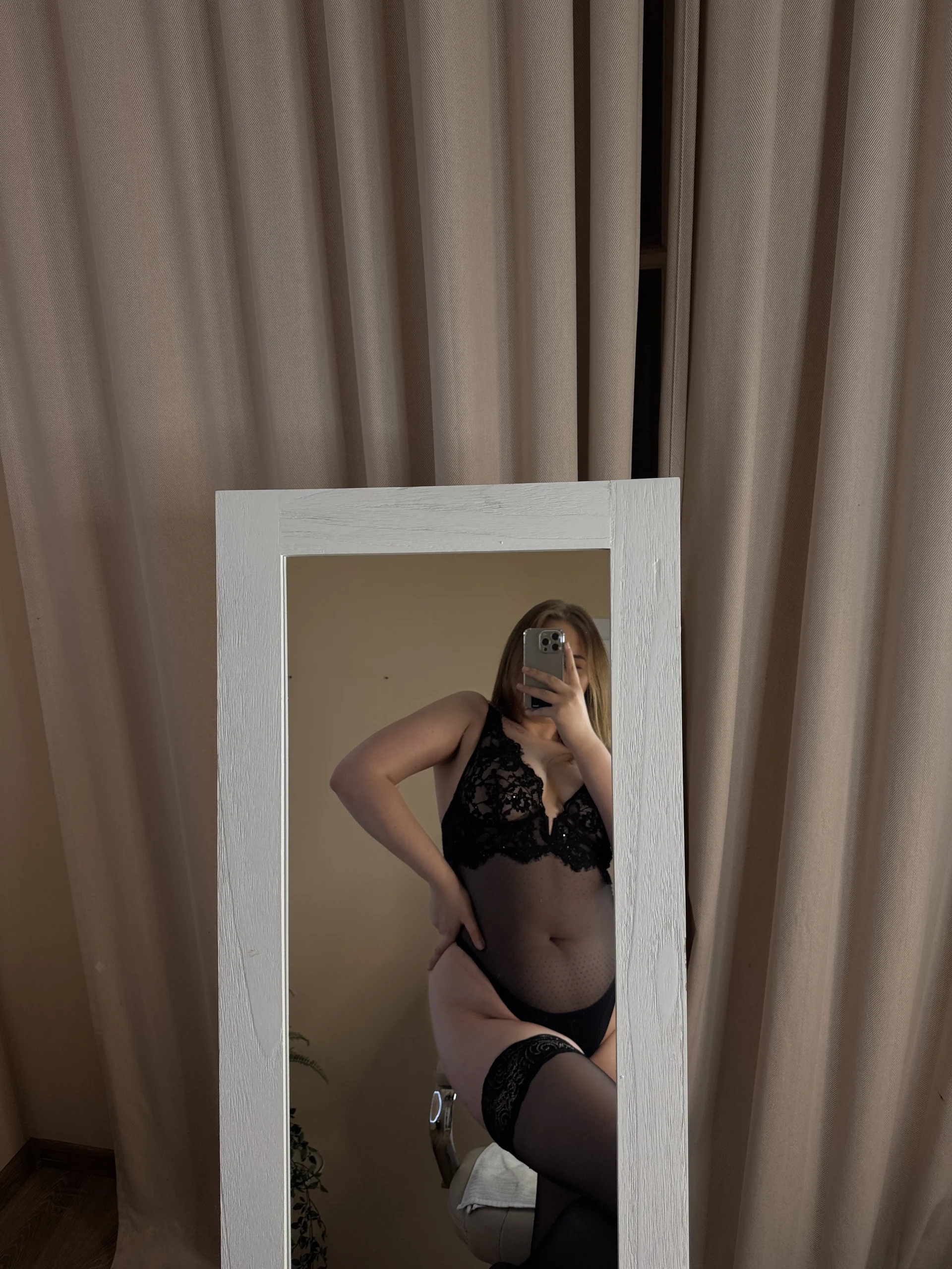 XXX Porn Photo of Nude cutiejuliee 11