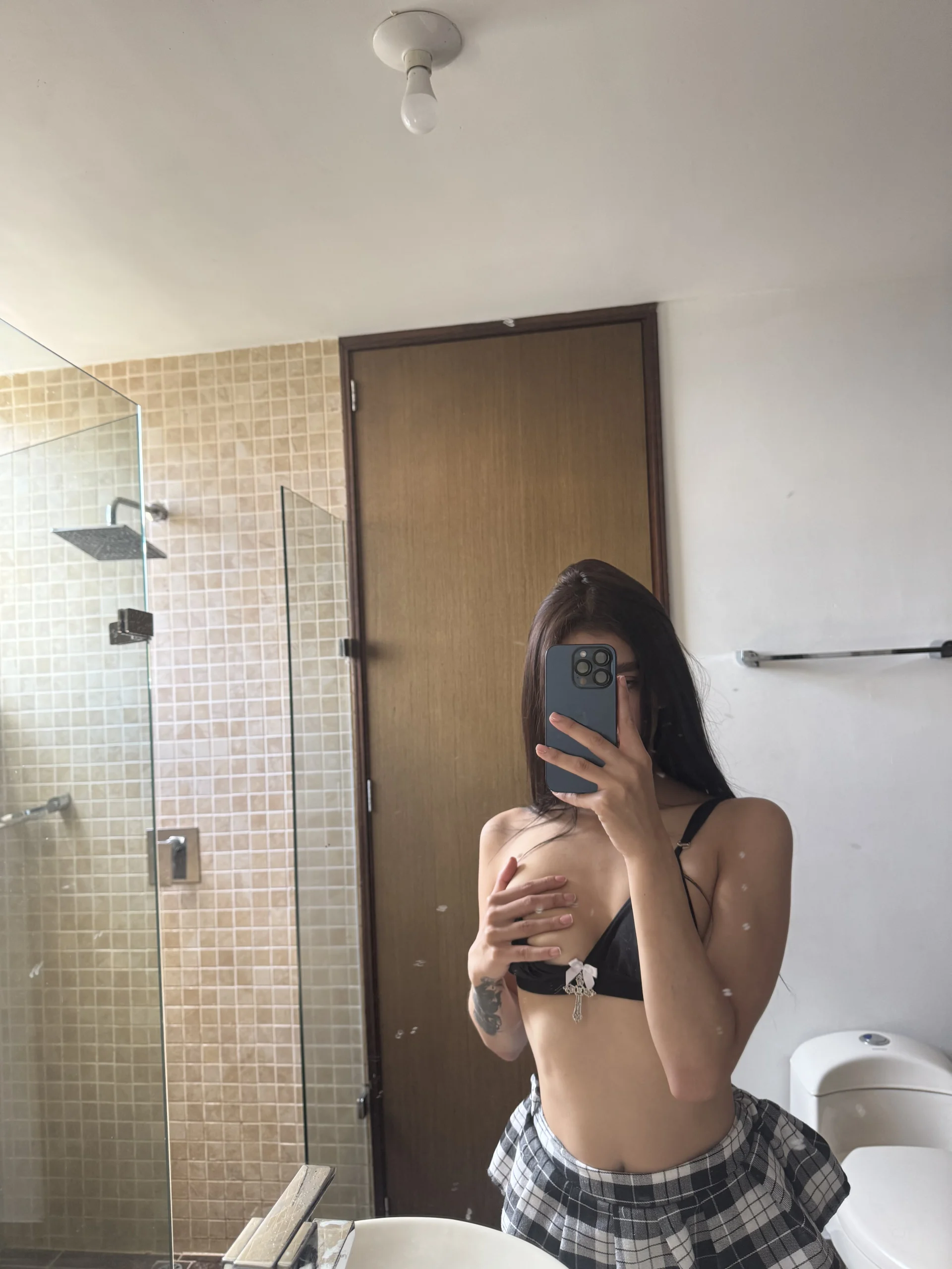 XXX Porn Photo of Nude alejandraalvarezxo 1