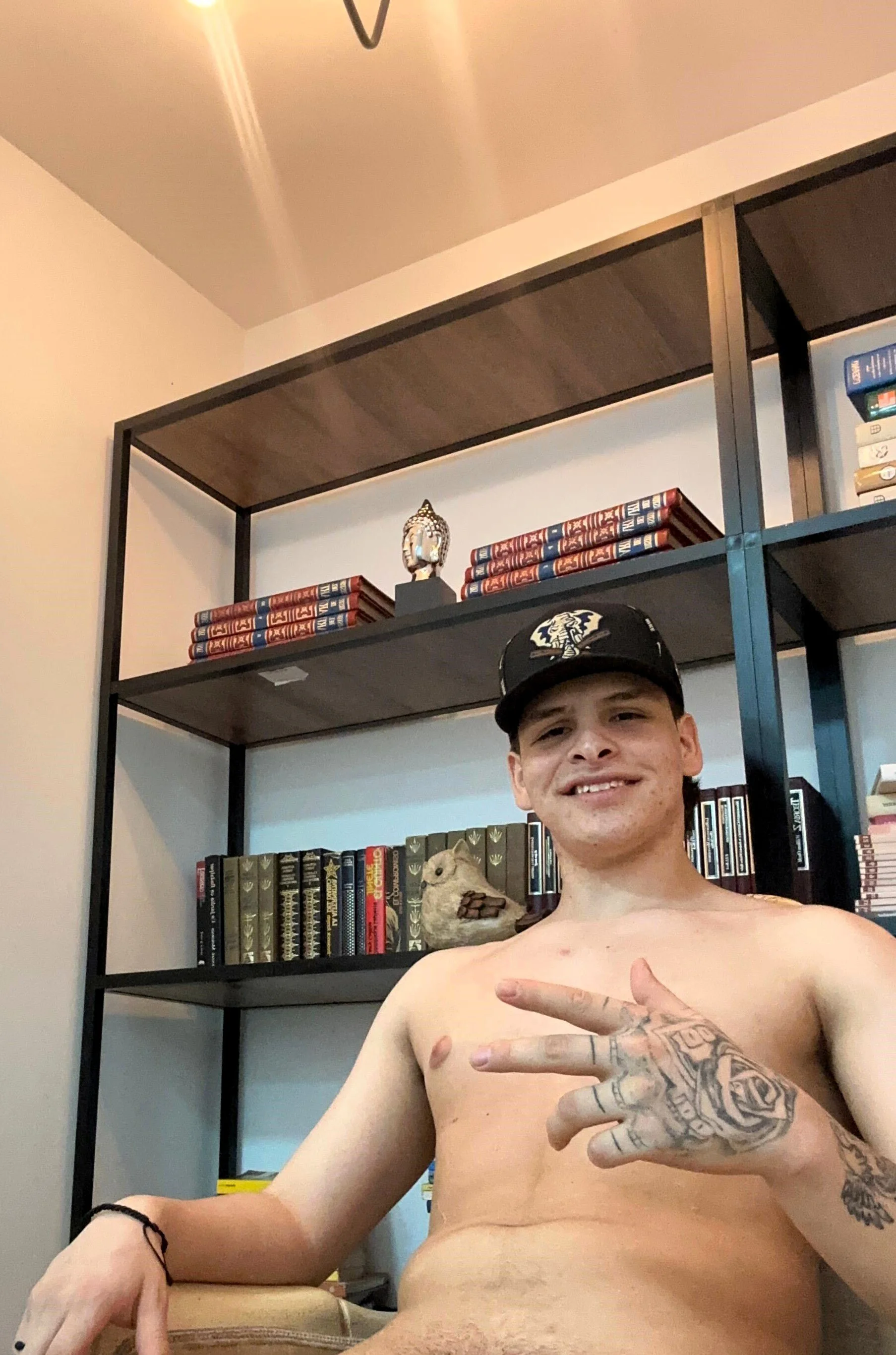 XXX Porn Photo of Nude Liam_Cyrus 4