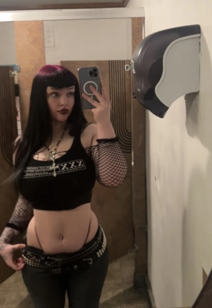 XXX Porn Photo of Nude FaeKelly 5