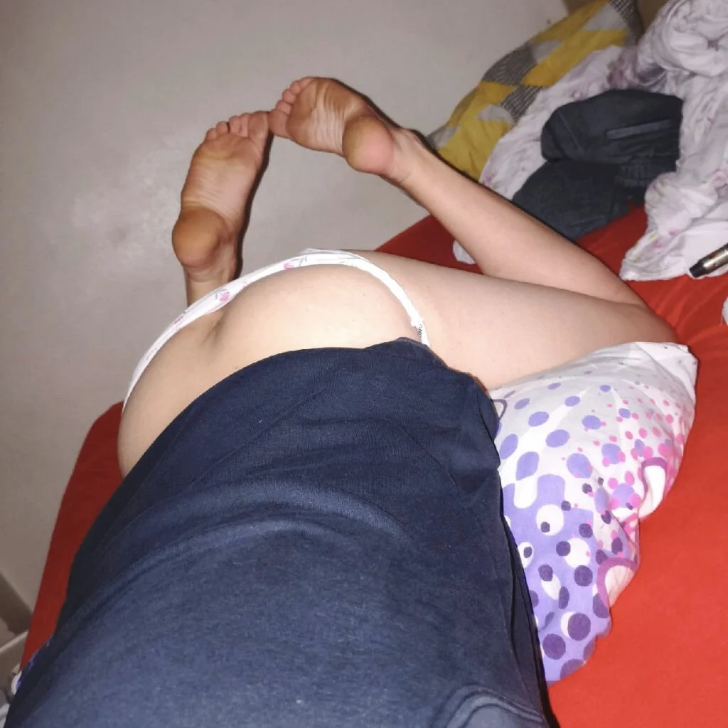XXX Porn Photo of Nude bottom20 30
