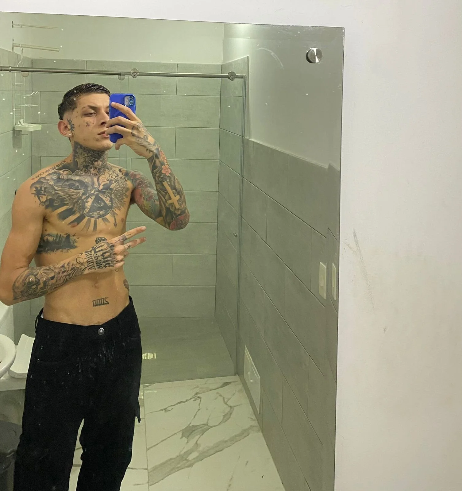 XXX Porn Photo of Nude Handsomeboyss19 26