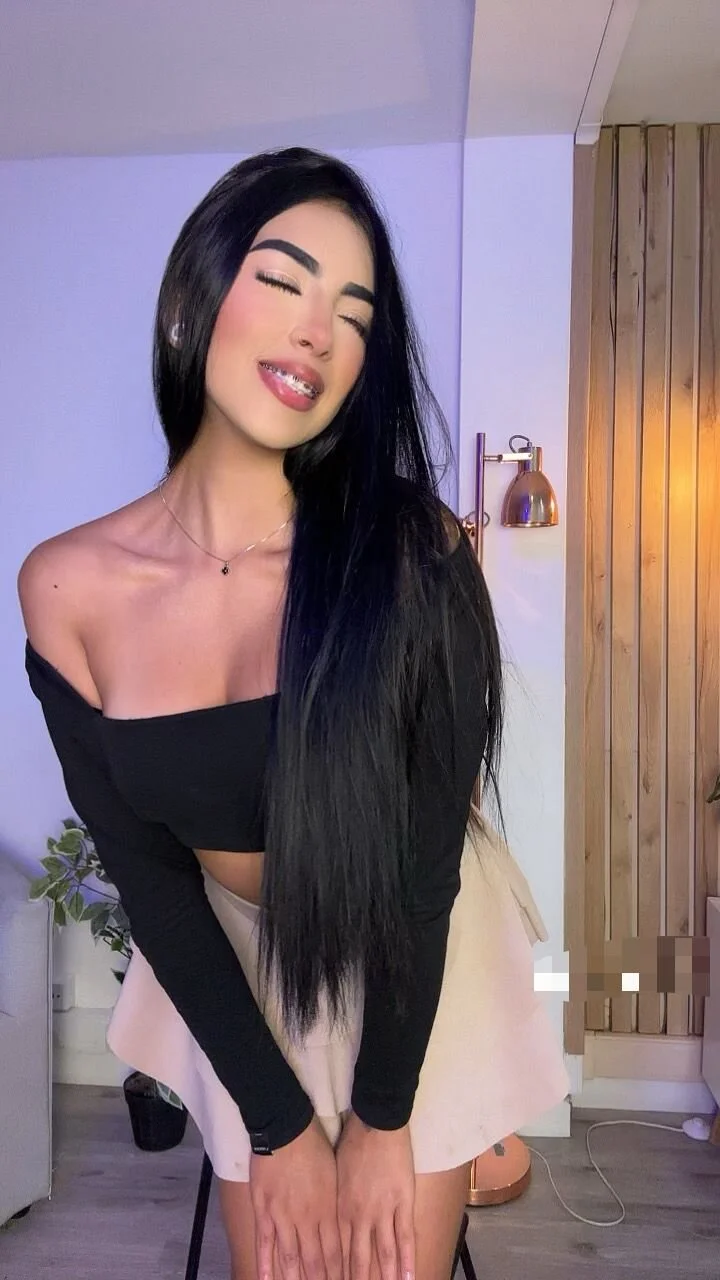 XXX Porn Photo of Nude AriRobert_ 29