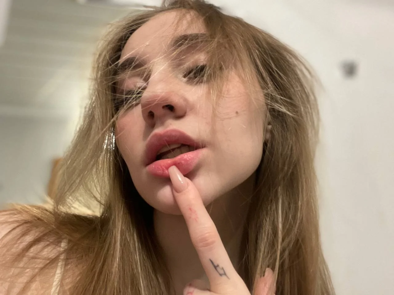 XXX Porn Photo of Nude AngelMooreMoore 1