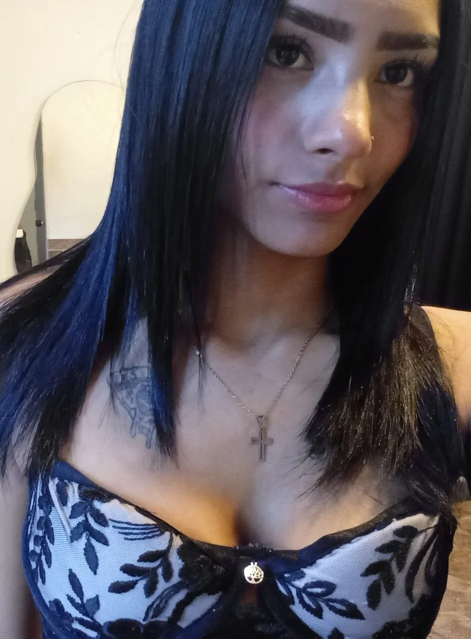 XXX Porn Photo of Nude Camille_Hills 5