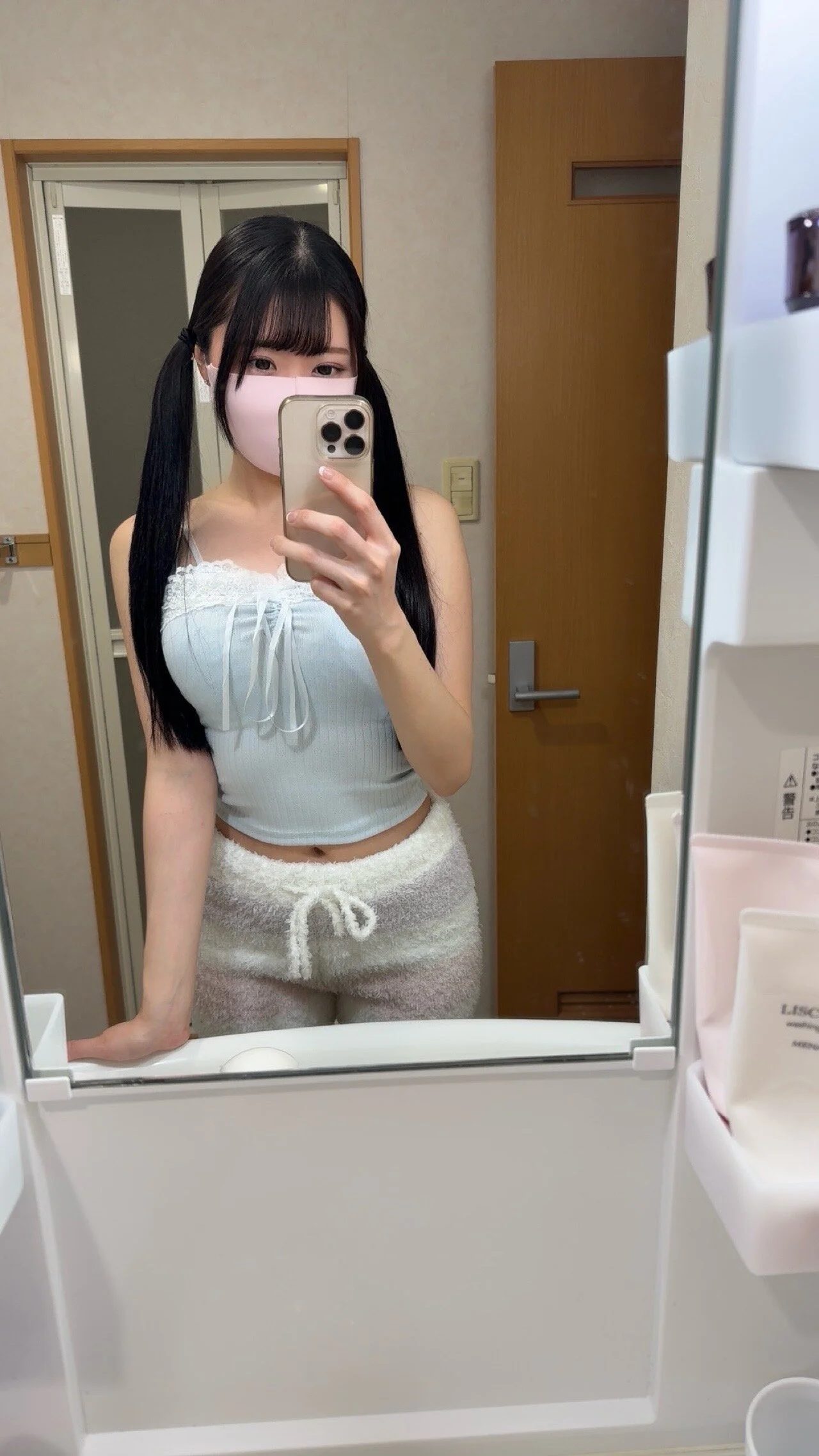 XXX Porn Photo of Nude MOE_o0 8