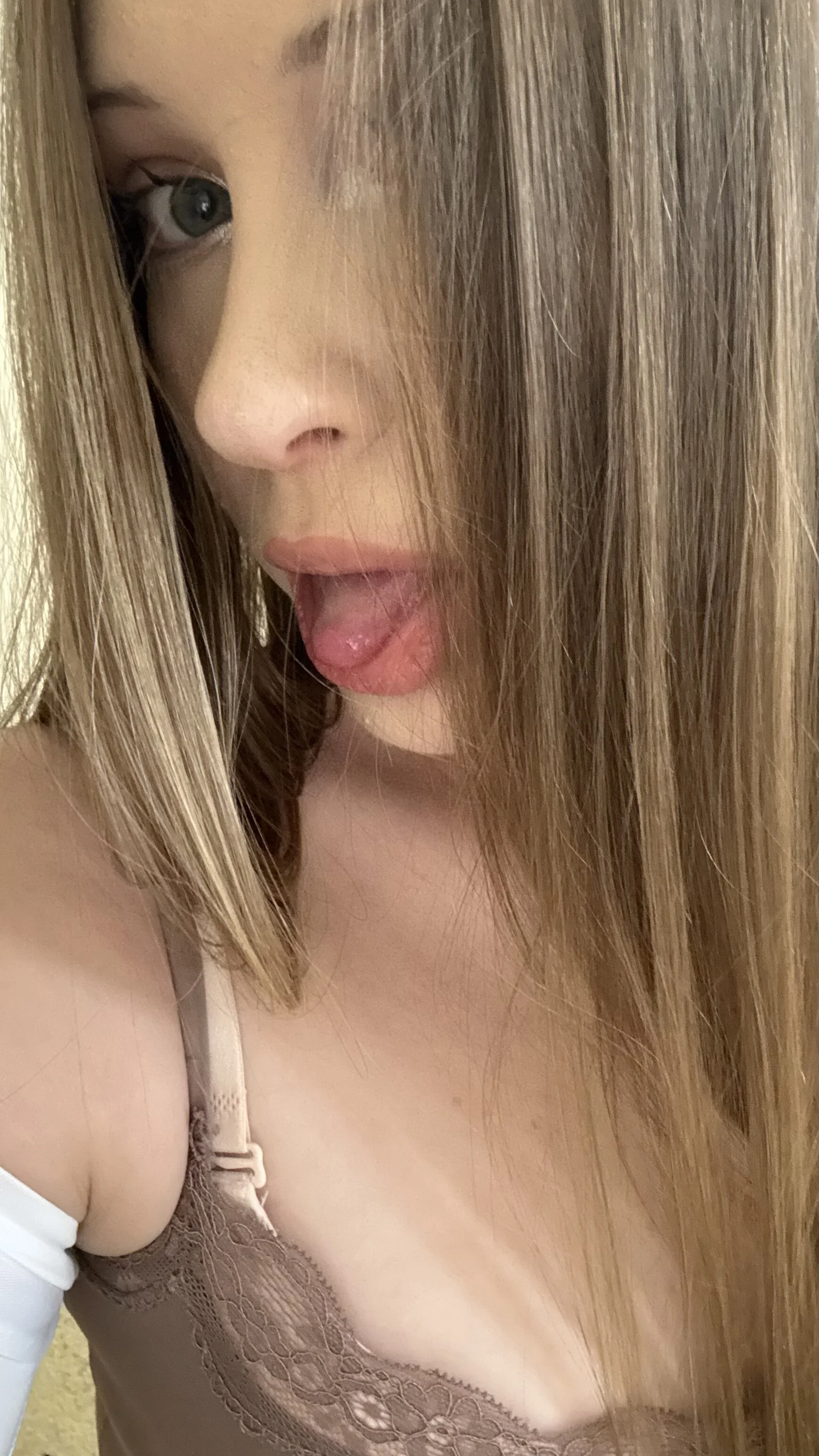 XXX Porn Photo of Nude QuennaCoote 46