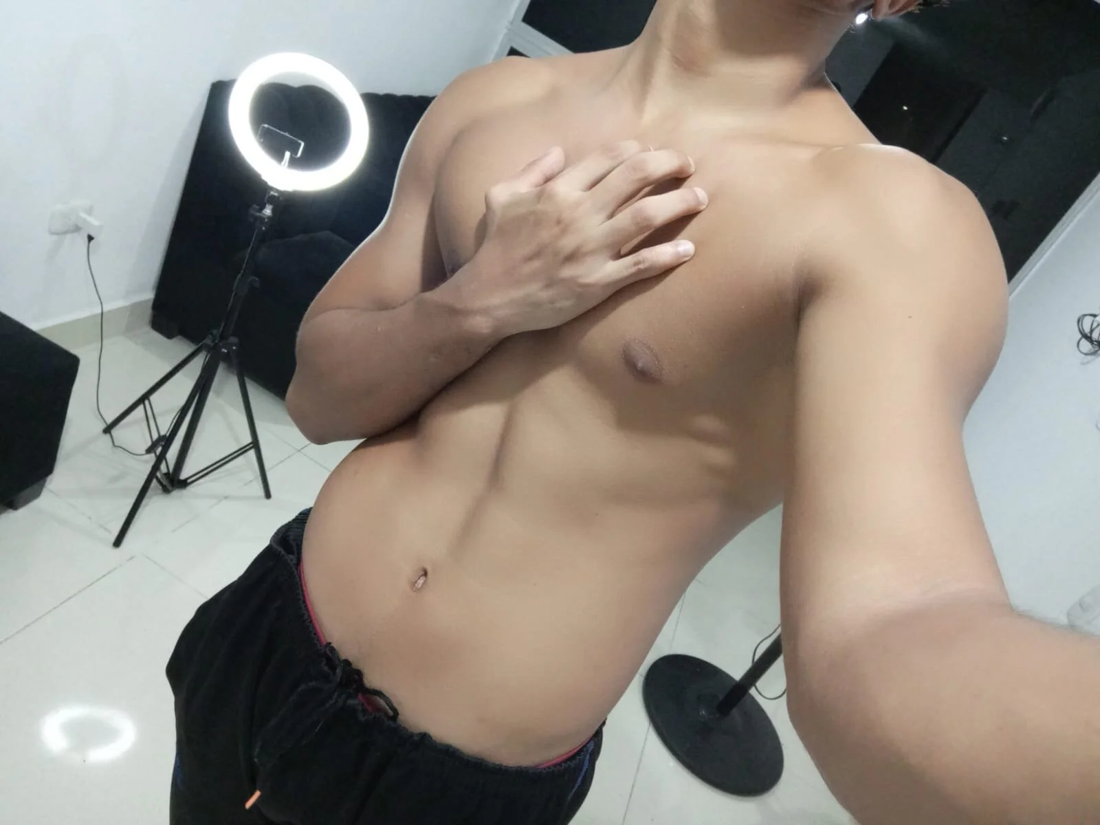 XXX Porn Photo of Nude _diegsz_ 29