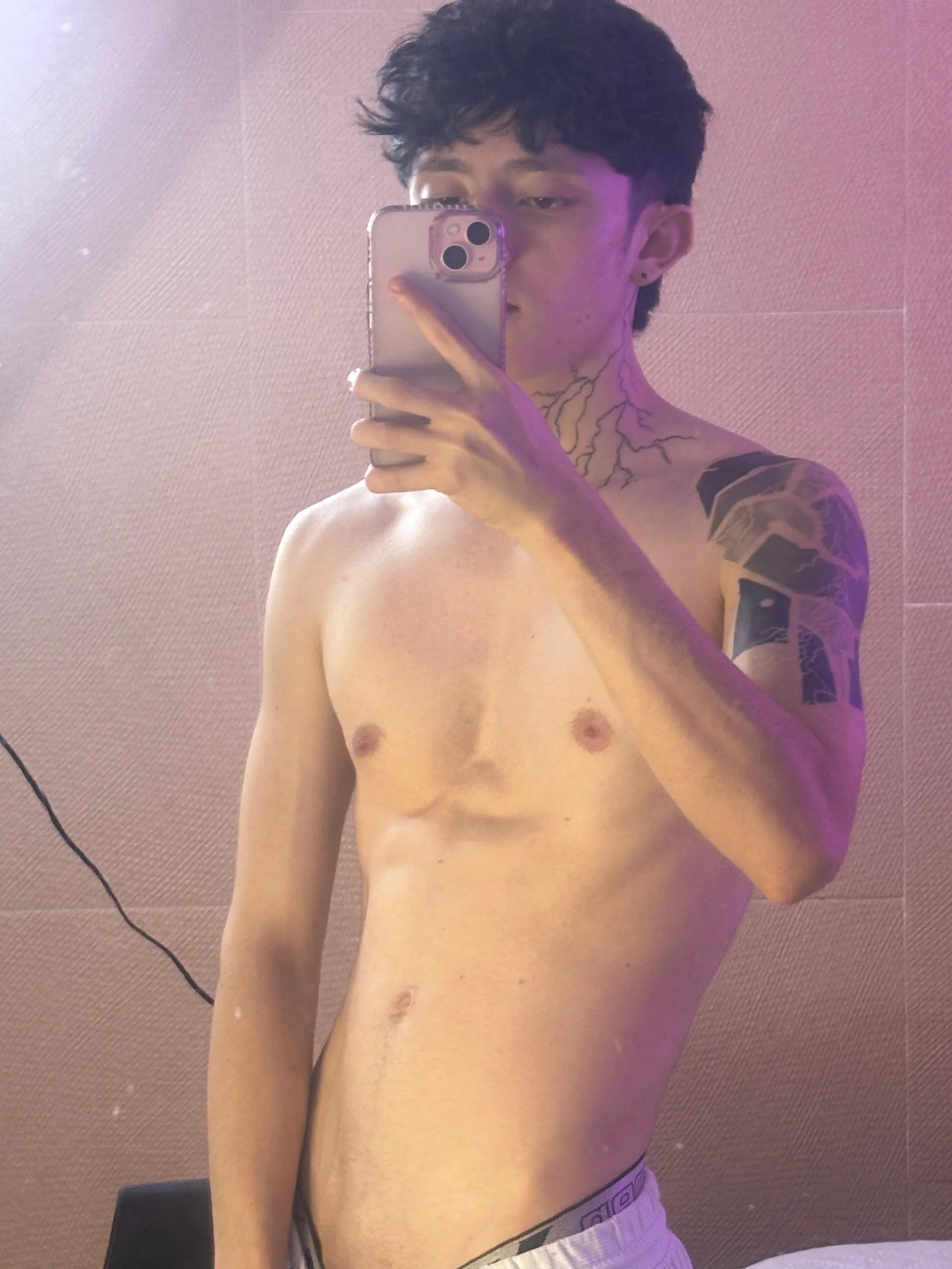XXX Porn Photo of Nude troy_rouge 14