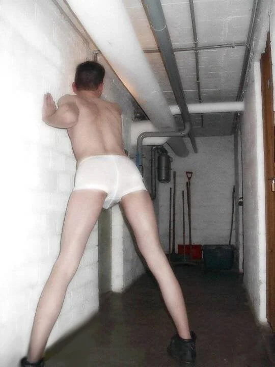 XXX Porn Photo of Nude GermanSchoolBoy 4