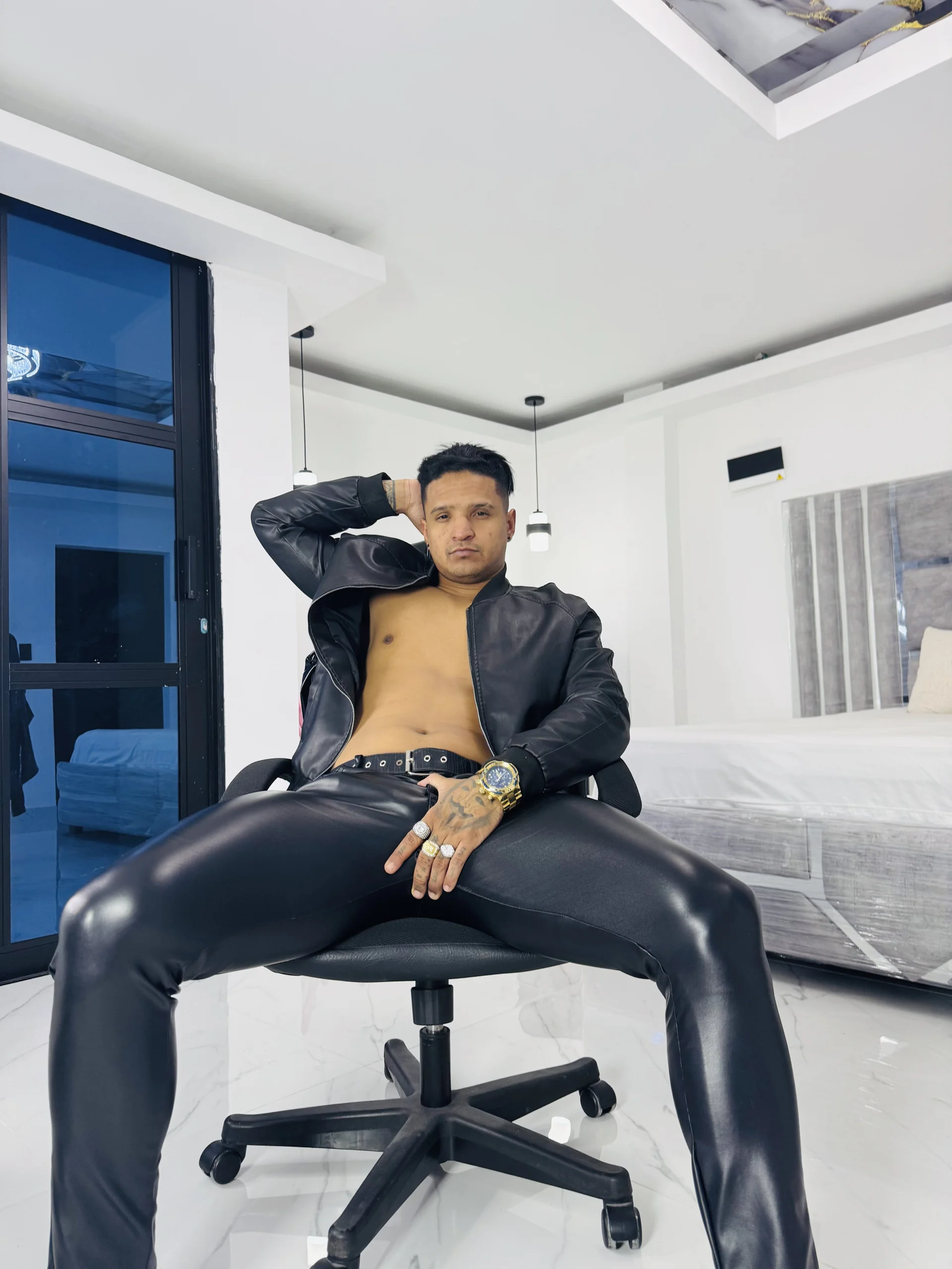XXX Porn Photo of Nude master_leather 45