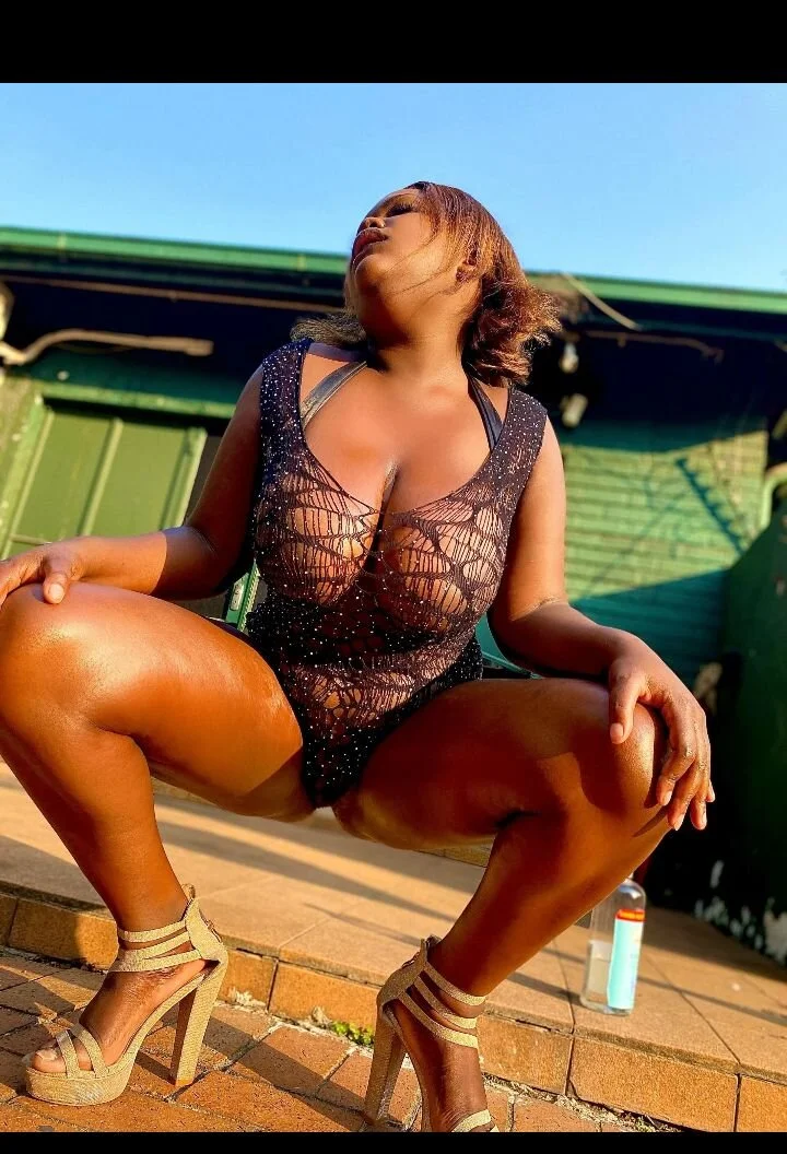 XXX Porn Photo of Nude ChocolateMellons2 3
