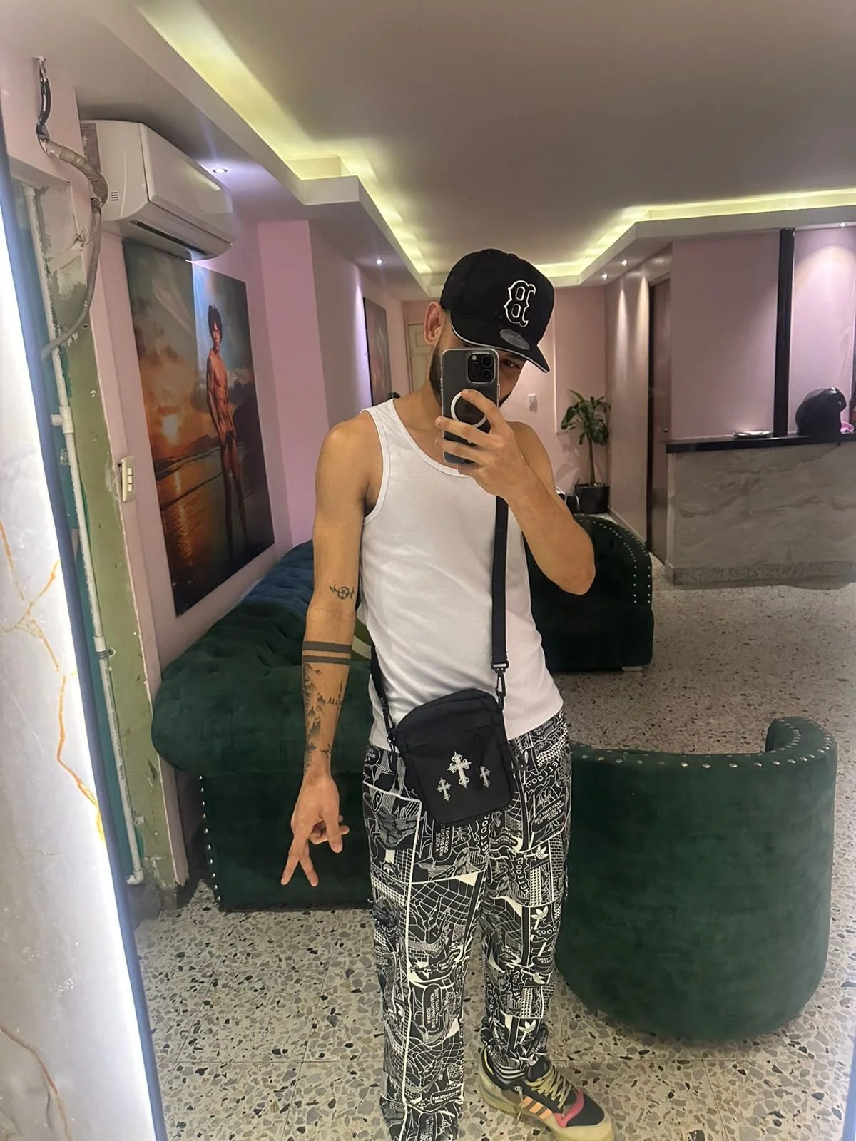 XXX Porn Photo of Nude Sexy_Boy203 7