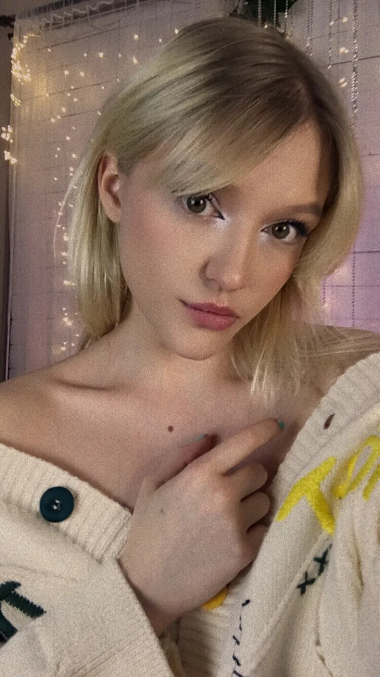 XXX Porn Photo of Nude Crazy_Wine 6