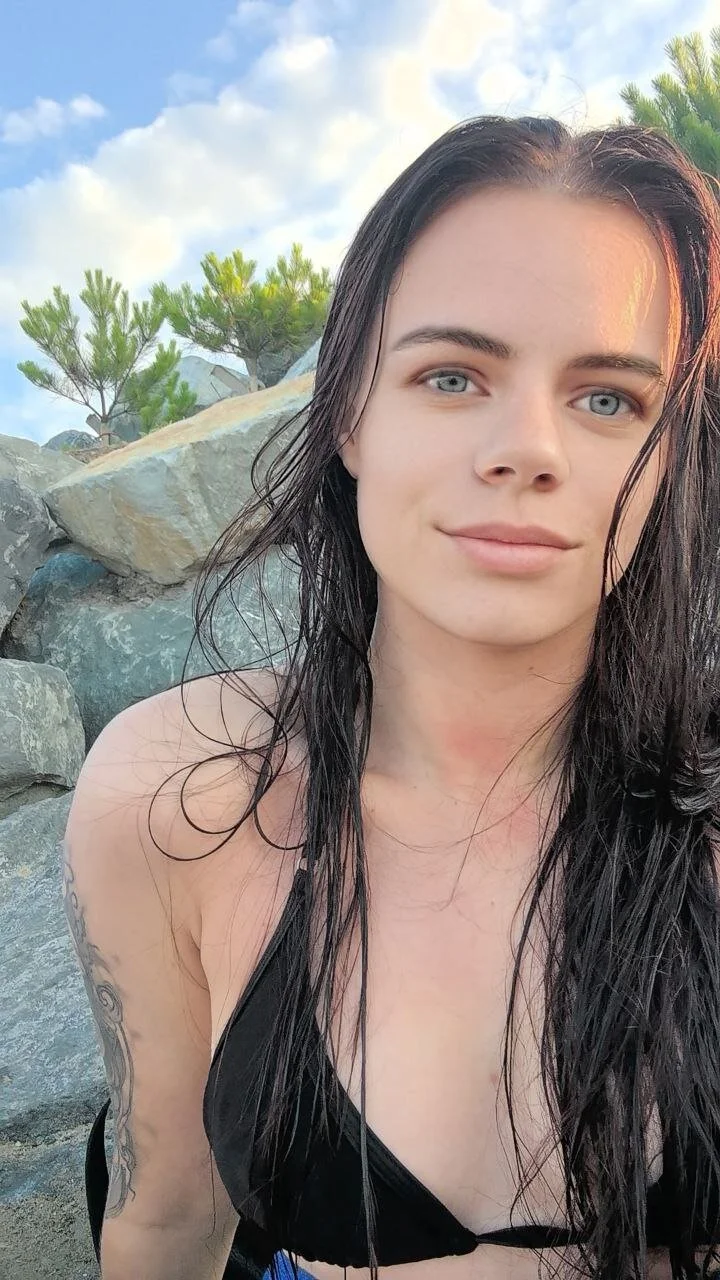 XXX Porn Photo of Nude Alanna_Pow 18