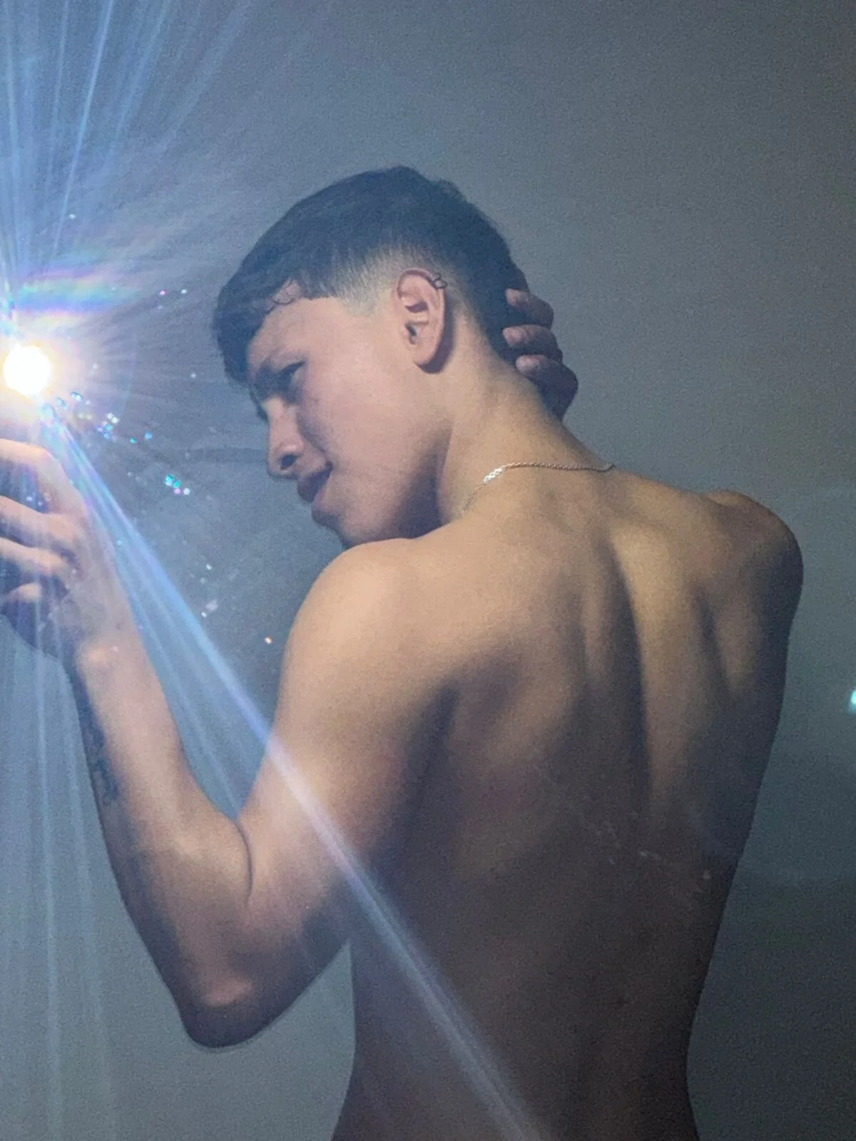 XXX Porn Photo of Nude nickk_boy 2