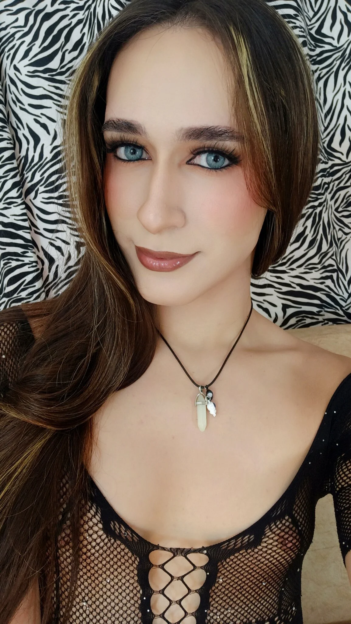 XXX Porn Photo of Nude sexyvioletvalerious 16