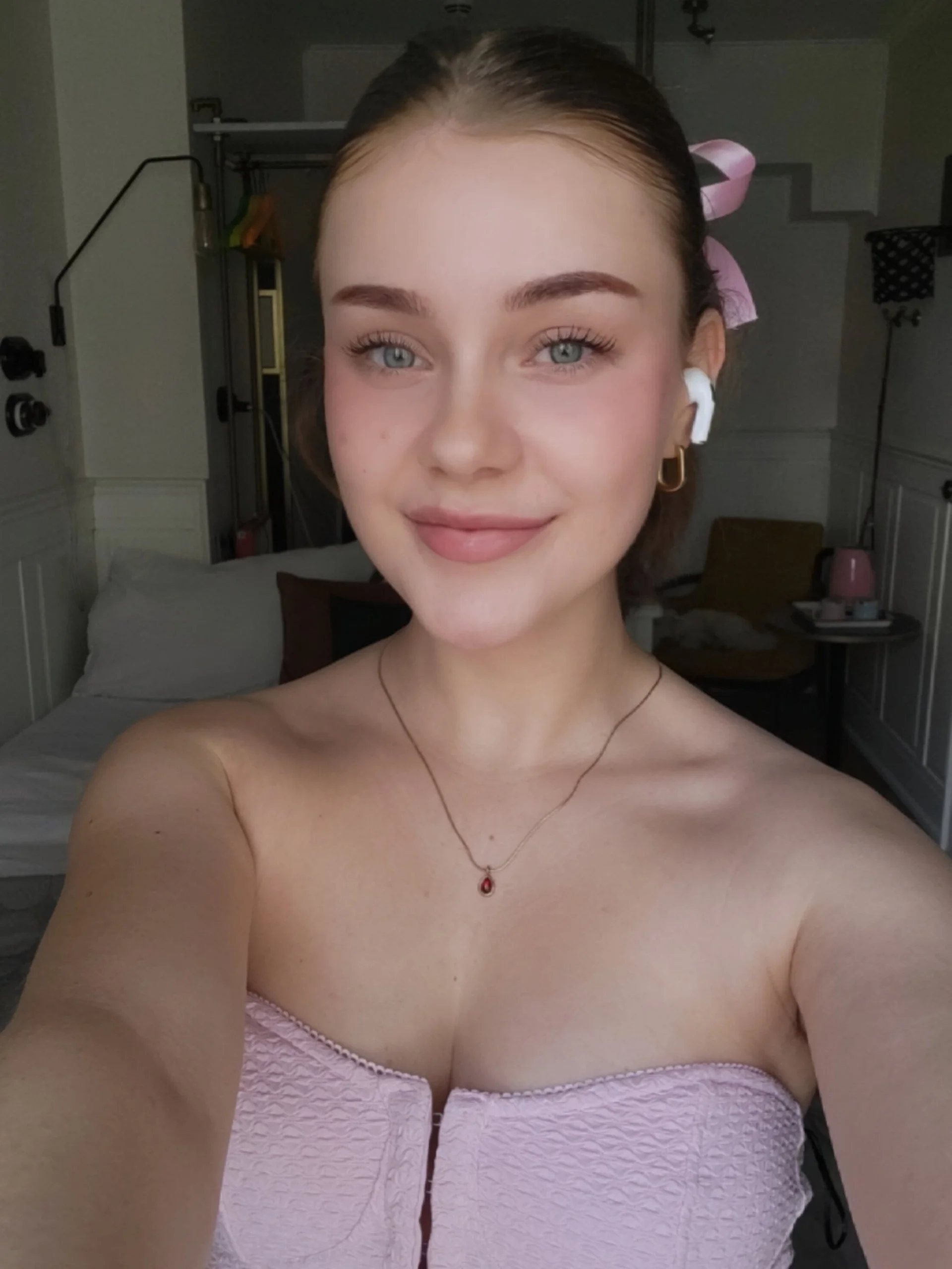 XXX Porn Photo of Nude MaribelRiver 6